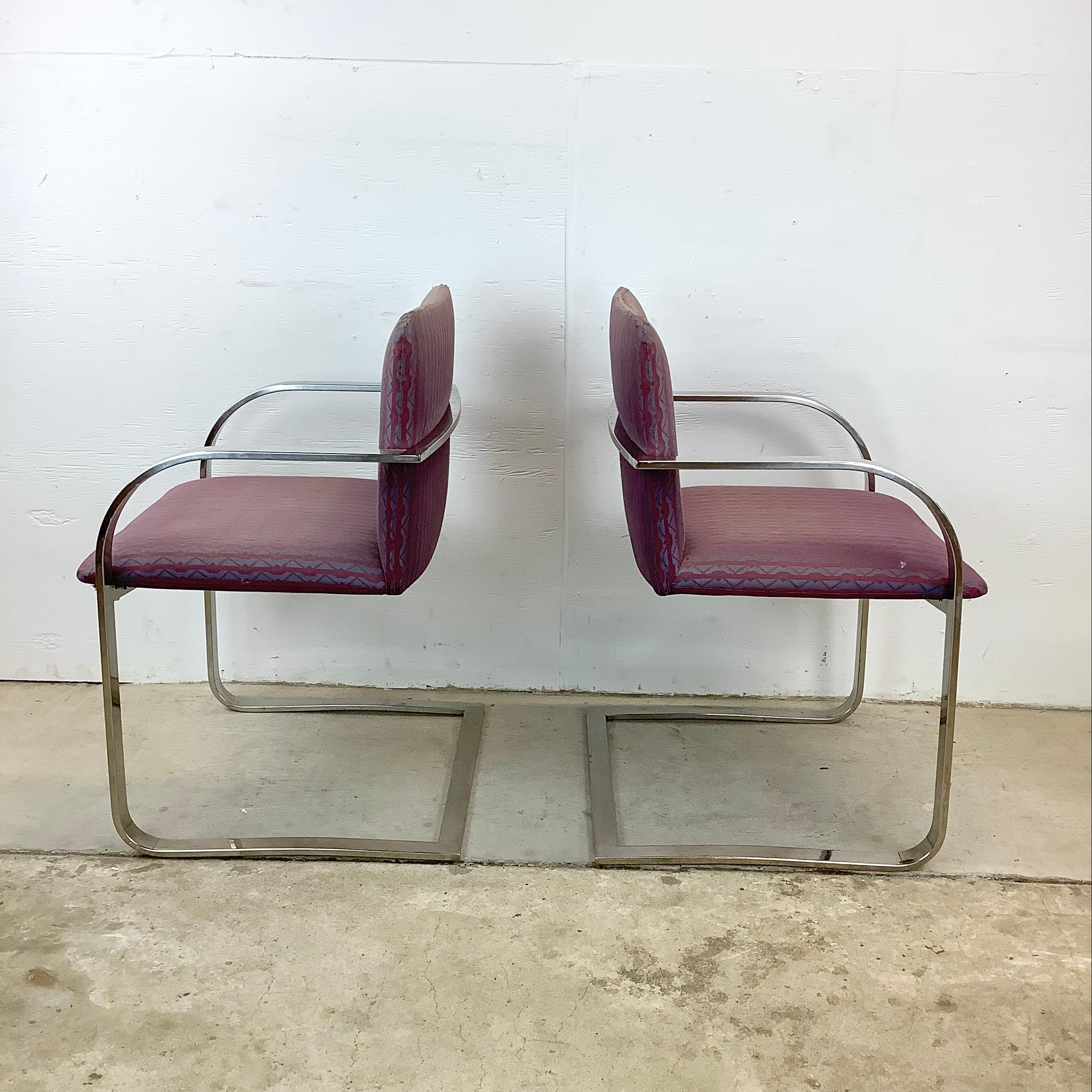 Ein Paar moderne freitragende Vintage-Sessel nach Mies van der Rohe (Unbekannt) im Angebot