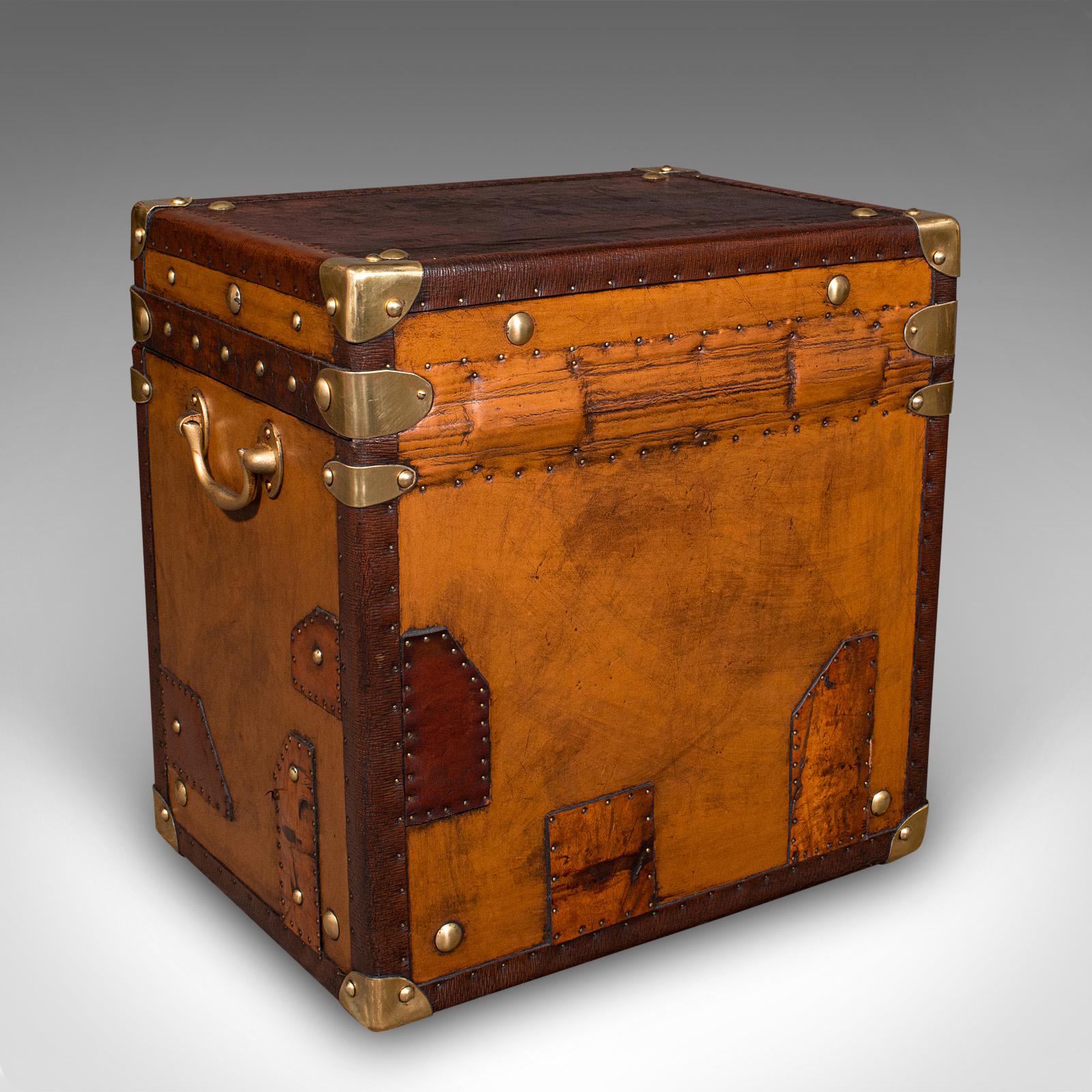 Pair, Vintage Officer's Campaign Luggage Cases, English, Bedside Nightstands In Good Condition For Sale In Hele, Devon, GB