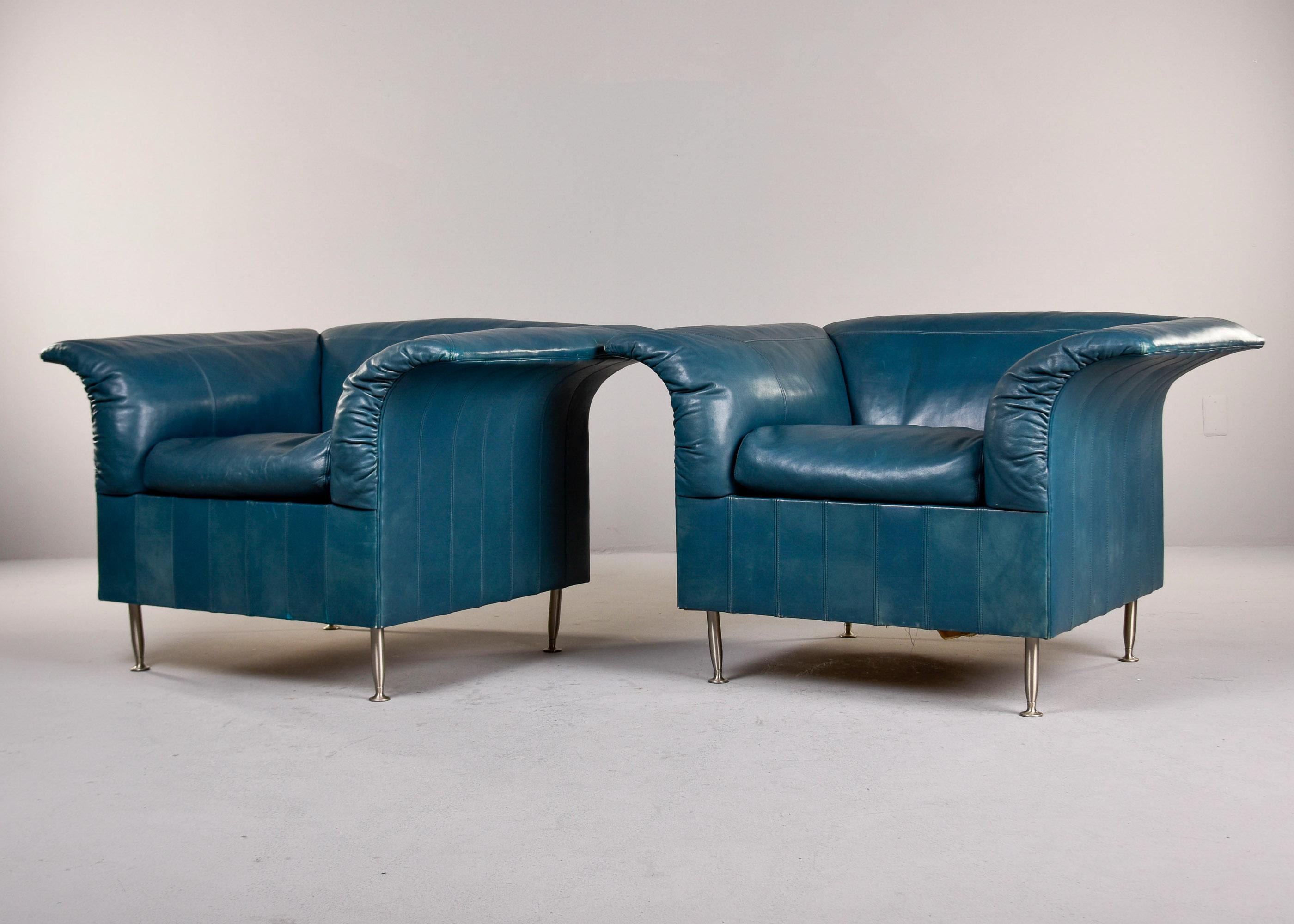 Pareja de sillas vintage Poltrona Frau de cuero verde azulado en Bueno estado para la venta en Troy, MI