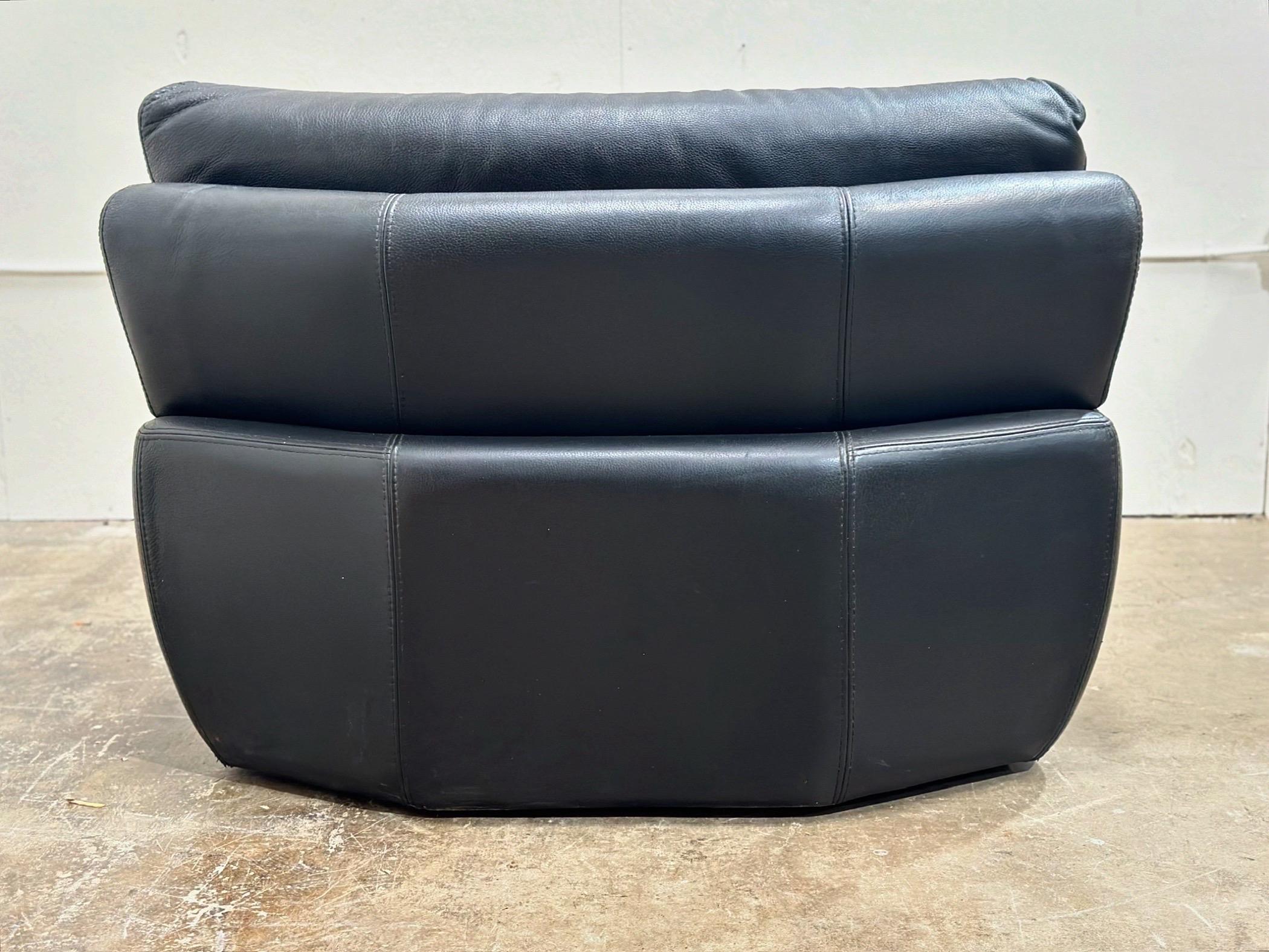 Pair Vintage Post Modern Roche Bobois Black Leather Lounge Chairs + Ottomans 4