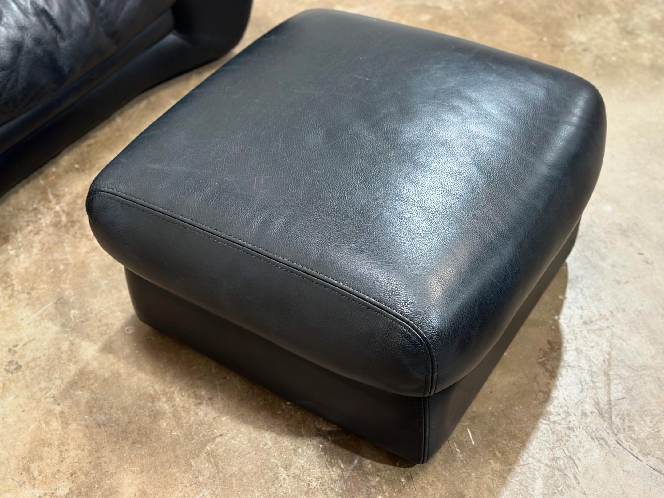 Pair Vintage Post Modern Roche Bobois Black Leather Lounge Chairs + Ottomans 3