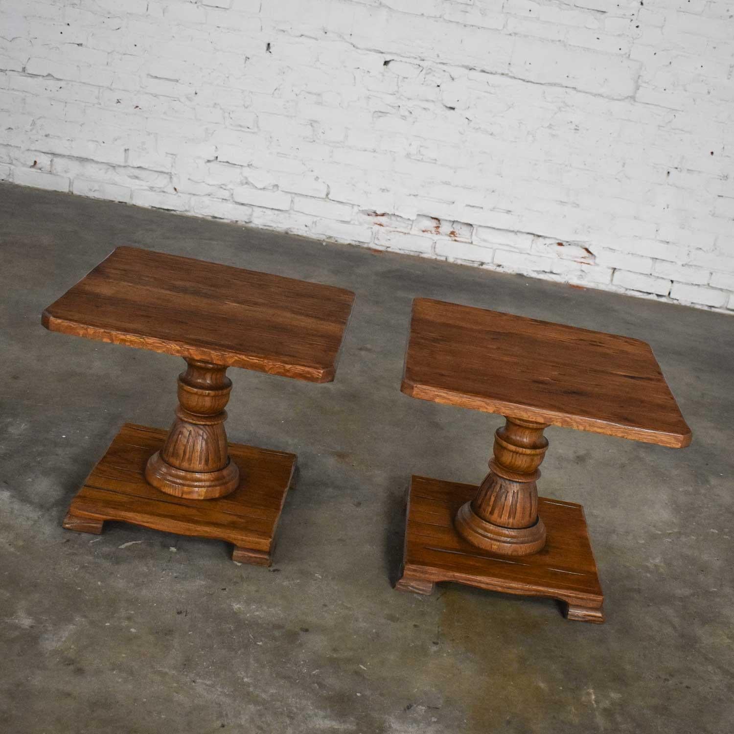 Pair Vintage Ranch Oak Pedestal Side Tables with Acorn Brown Finish by a. Brandt In Good Condition In Topeka, KS