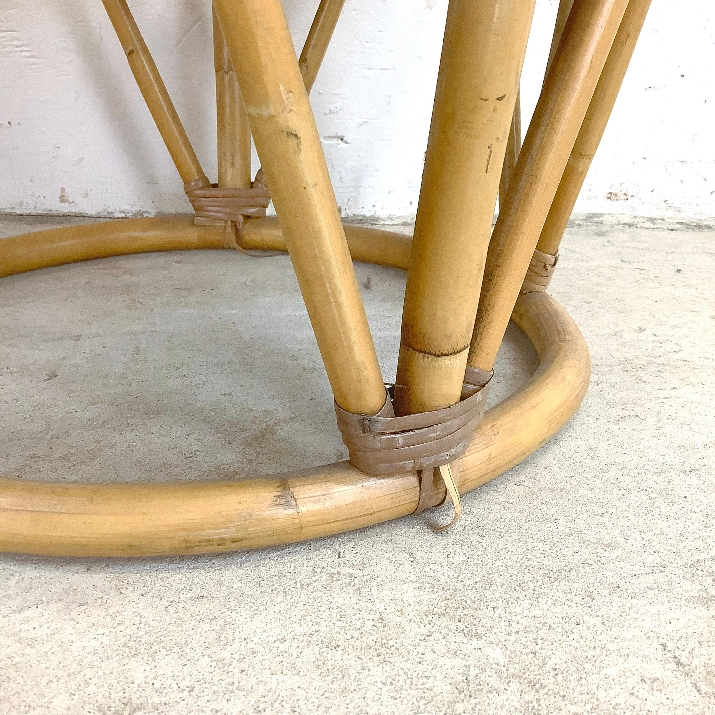 Coppia di pouf in rattan vintage in vendita 3