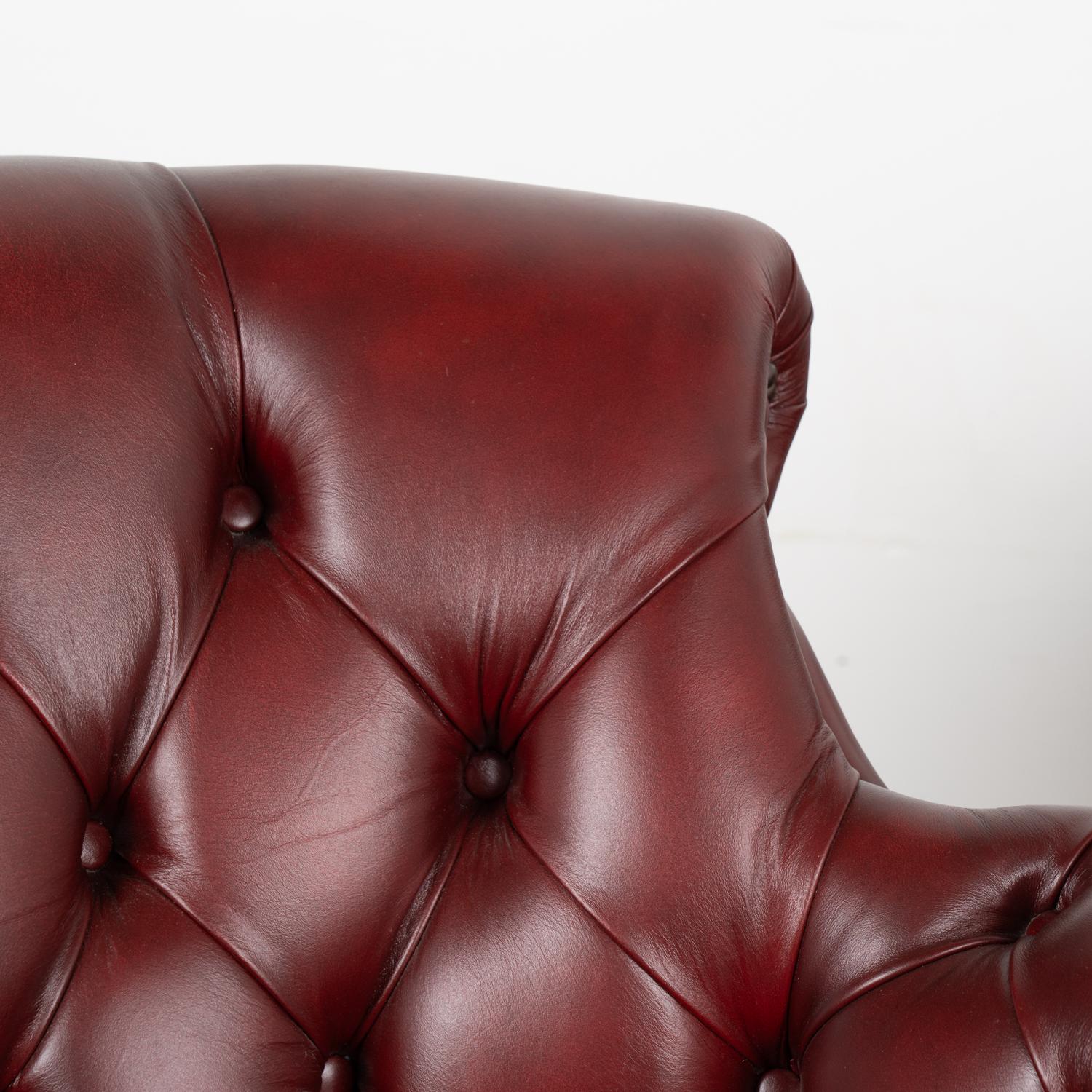 20th Century Pair, Vintage Red Leather Chesterfield Club Armchairs, Denmark circa 1940-60 For Sale