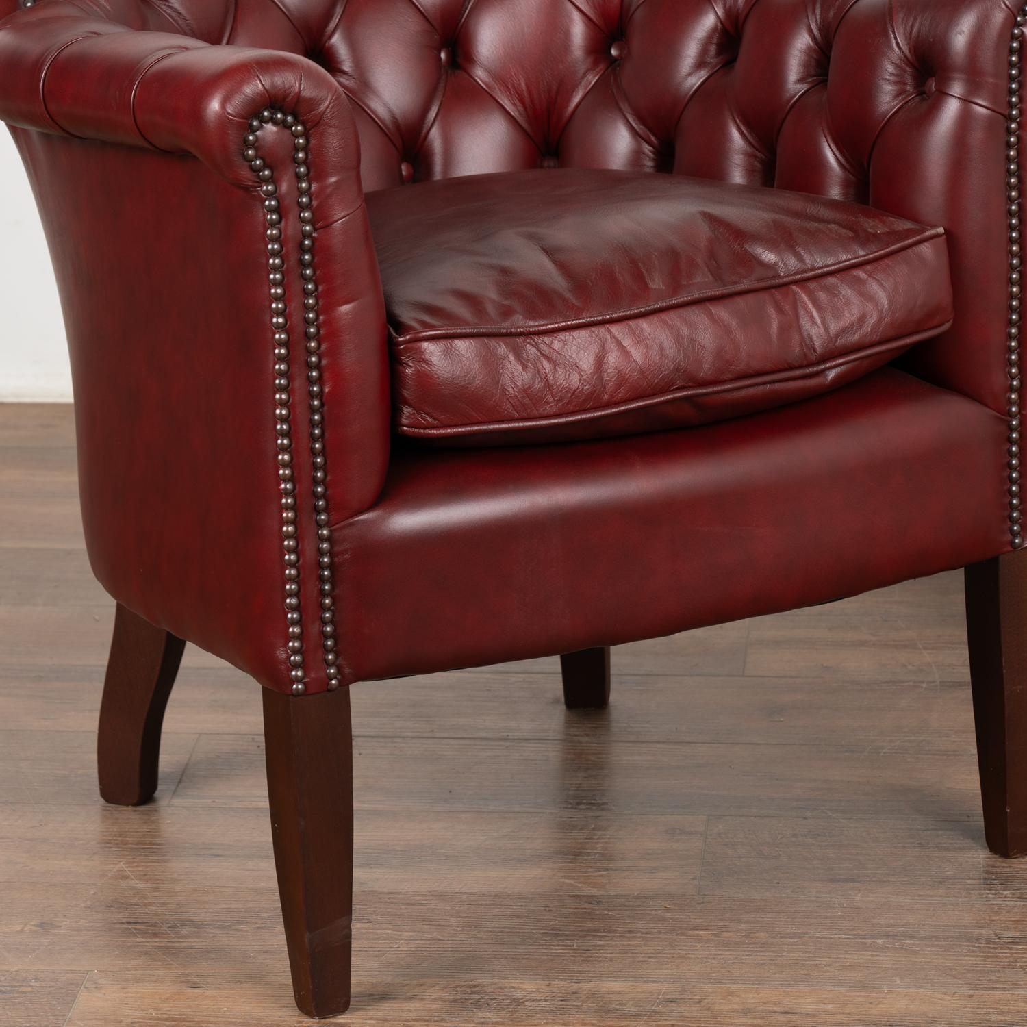 Pair, Vintage Red Leather Chesterfield Club Armchairs, Denmark circa 1940-60 For Sale 2