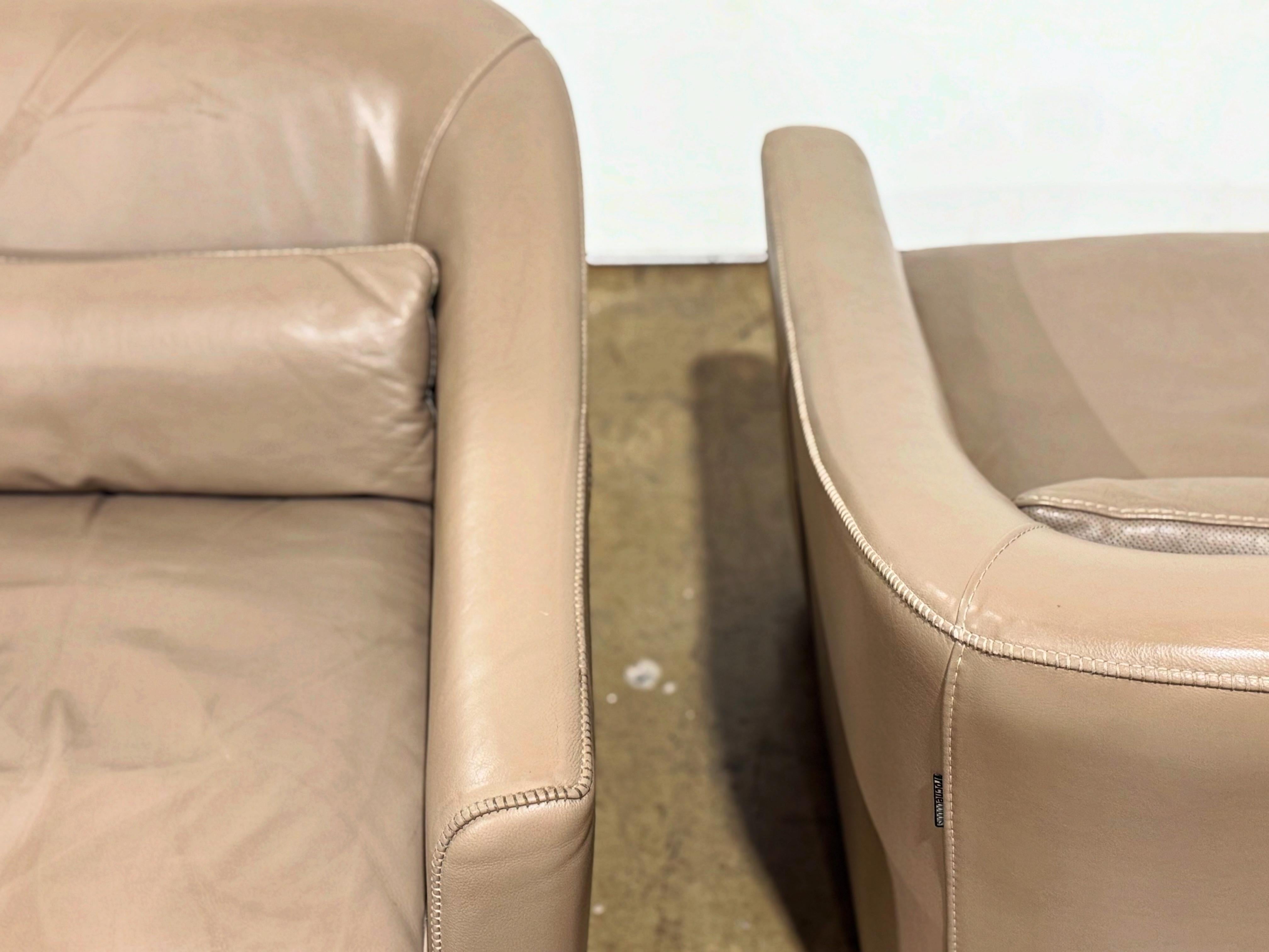 Streamlined Moderne Pair Vintage Roche Bobois Gray Leather Club Lounge Chairs - Art Deco Streamline For Sale