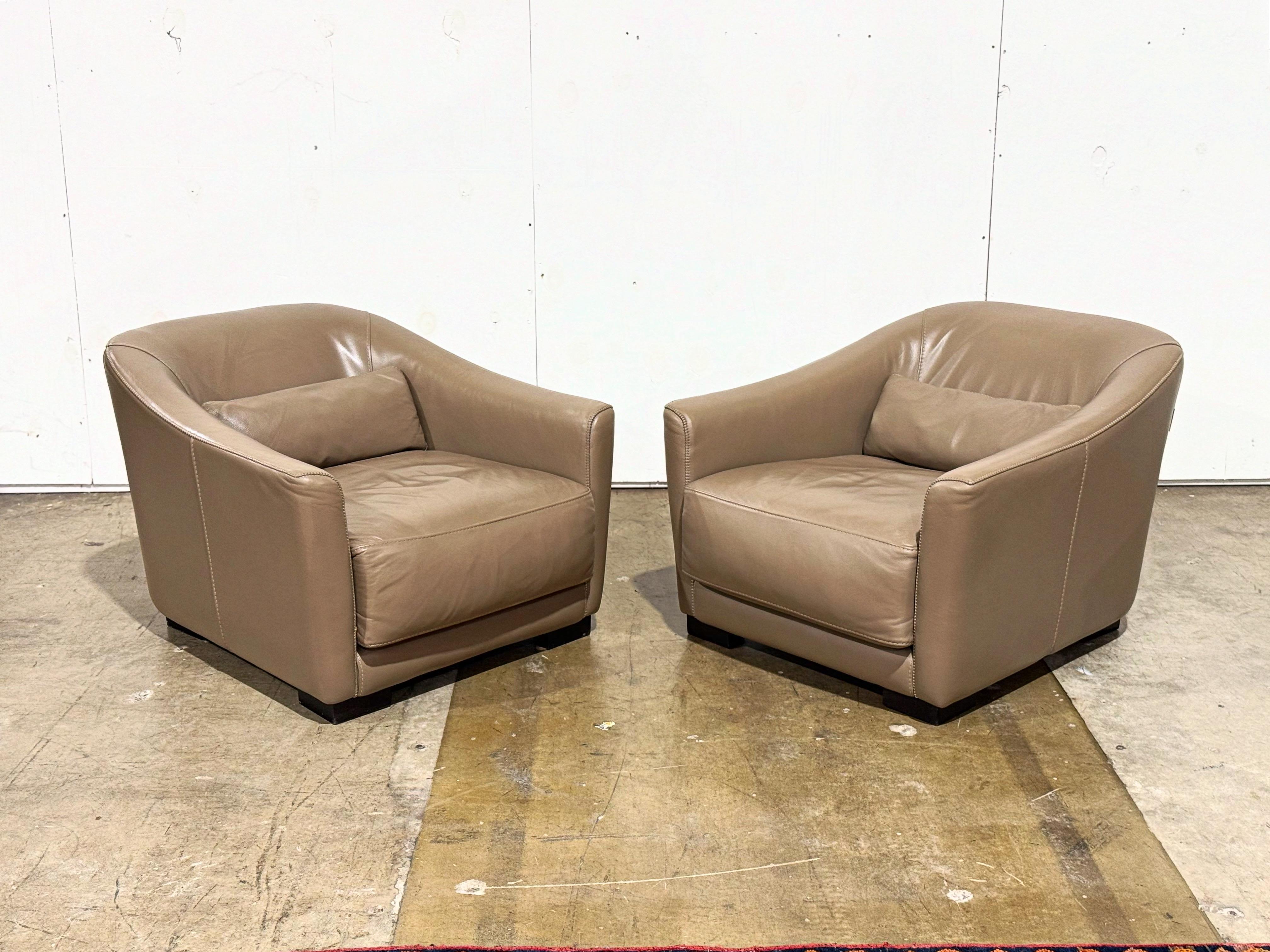 French Pair Vintage Roche Bobois Gray Leather Club Lounge Chairs - Art Deco Streamline For Sale