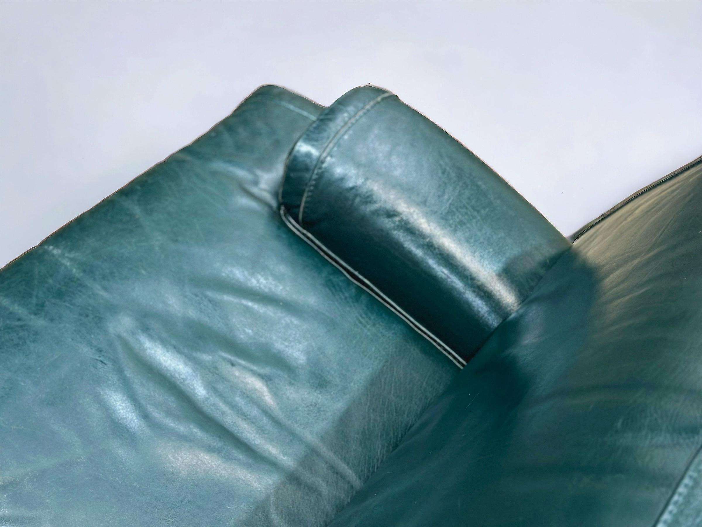 Pair Vintage Roche Bobois Teal Leather Club Lounge Chairs - Streamline Moderne In Good Condition In Decatur, GA