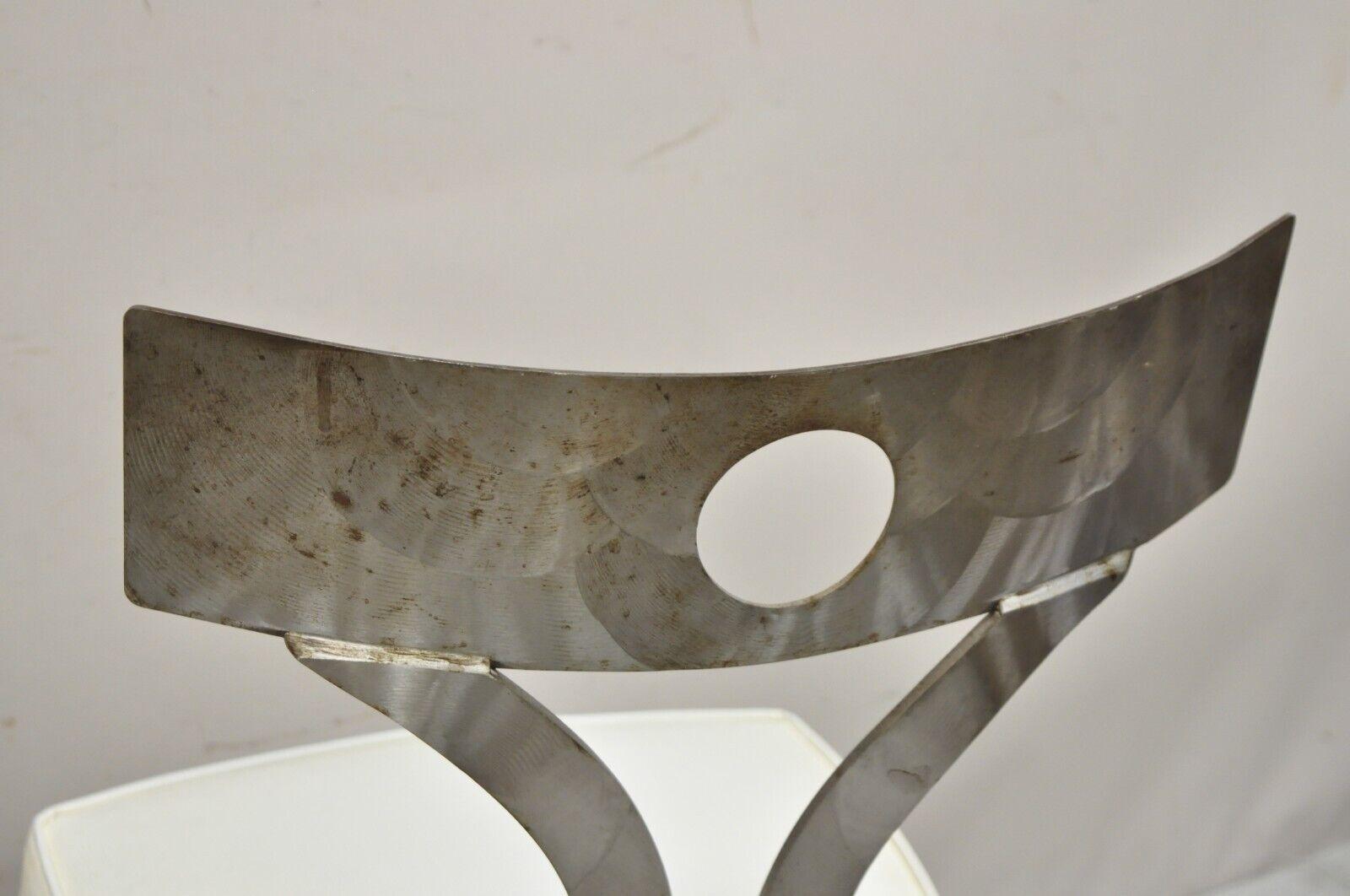 Paar Vintage Shaver Howard Beistellstühle aus gebürstetem Stahl und Metall im modernen Regency-Stil im Angebot 5