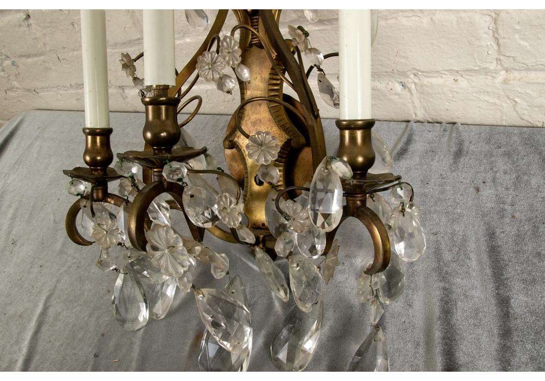 Pair Vintage Three-light Brass And Crystal Sconces État moyen - En vente à Bridgeport, CT
