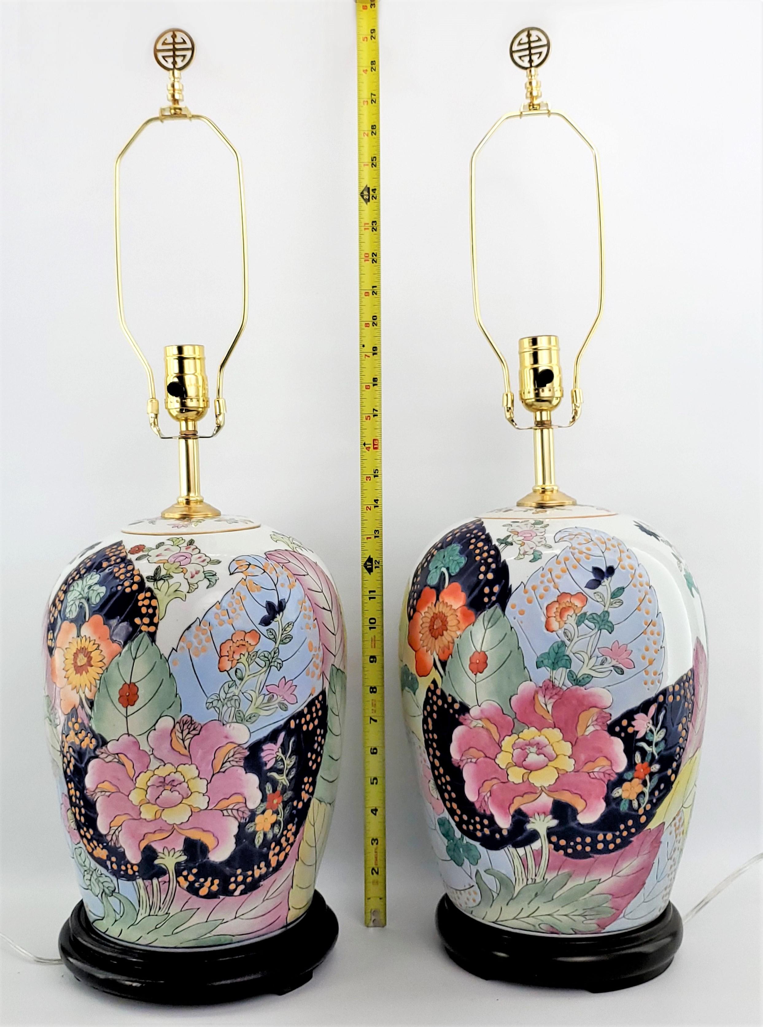 Pair Vintage Chinese Porcelain Hand Painted Tobacco Leaf Table Lamps Ginger Jars In Good Condition For Sale In Miami, FL