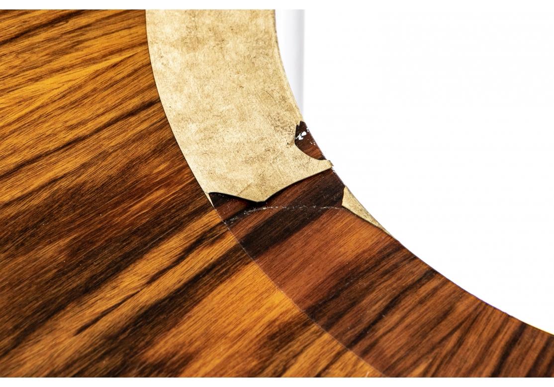 Pareja de mesas auxiliares en forma de cuña con motivos de madera de cebra para restaurar Moderno de mediados de siglo en venta