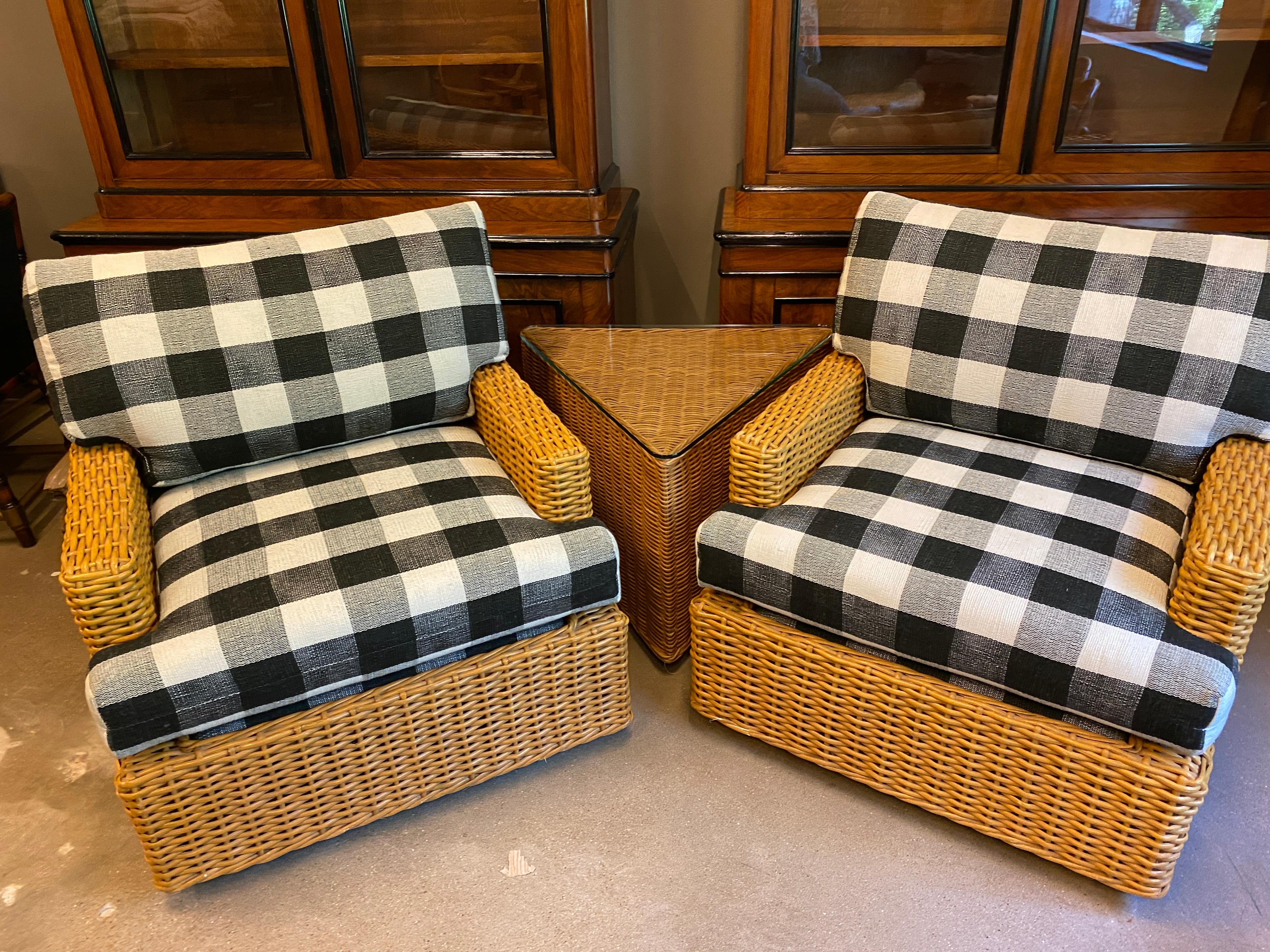 Pair of Vintage Wicker Lounge Chairs, Newly Upholstered 6