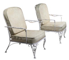 Coppia di sedie da salotto in ferro battuto per giardino e piscina Woodard Chantilly