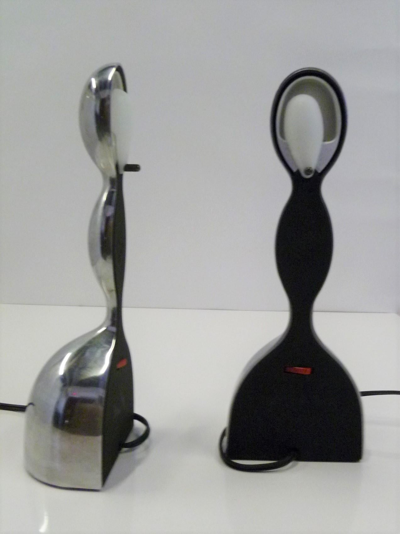 italien Paire de lampes de bureau modernes de l'ère spatiale Virgo par Ilaria Gibertini pour Nemo, Italie en vente