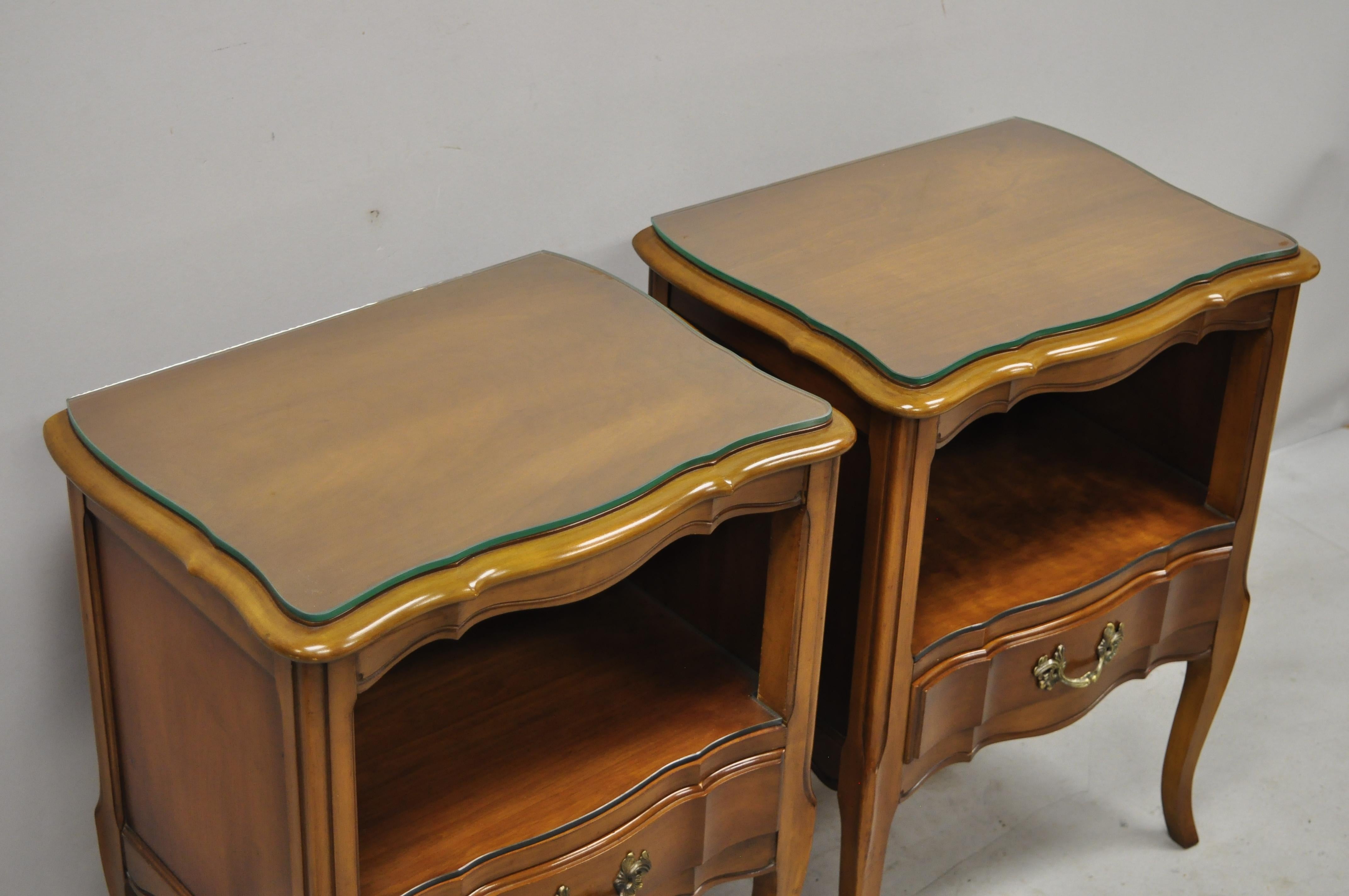 20th Century Pair of Cherrywood French Provincial Nightstand Bedside Tables White Furniture