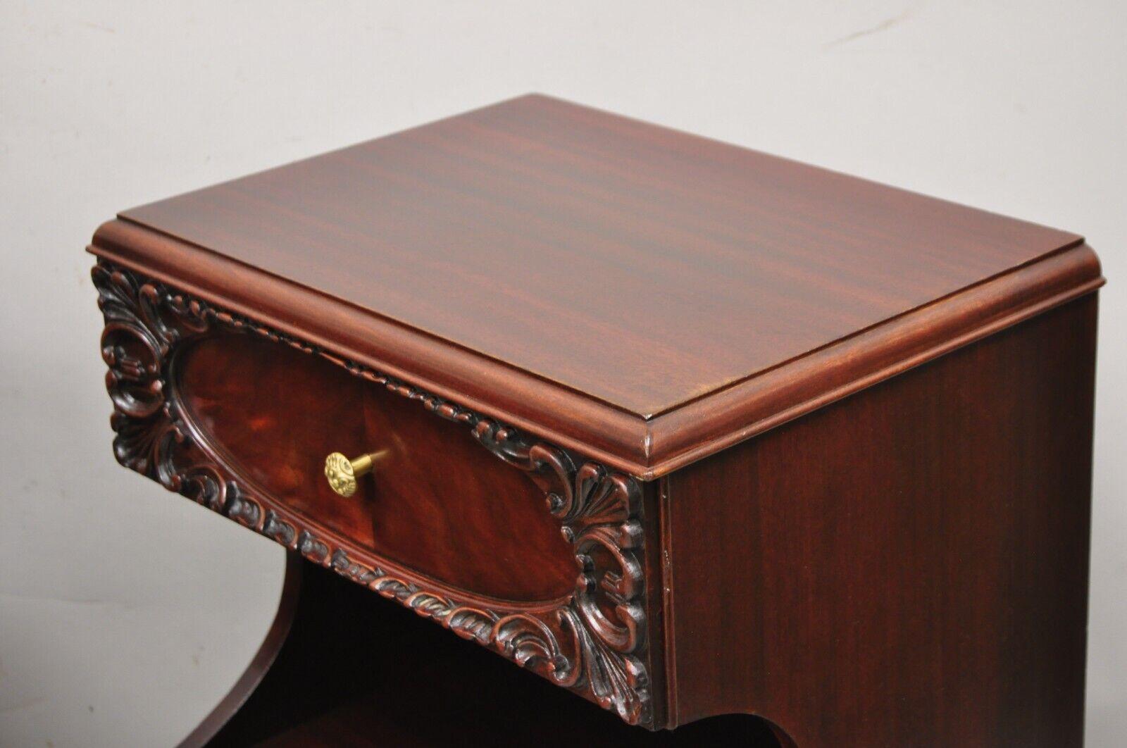 Pair Vtg Chinese Chippendale Flame Mahogany 2 Drawer Nightstands Bedside Tables For Sale 8