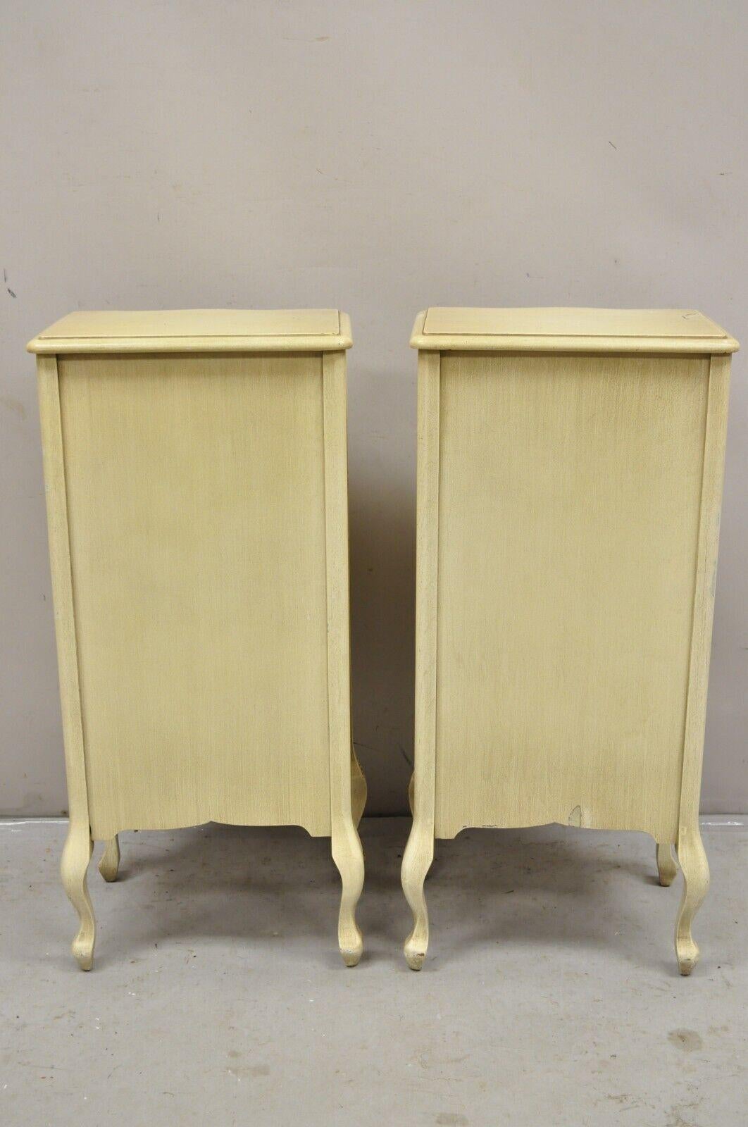 Pair Vtg French Country Provincial Style Cream Painted 5 Drawer Chest Nightstand For Sale 3