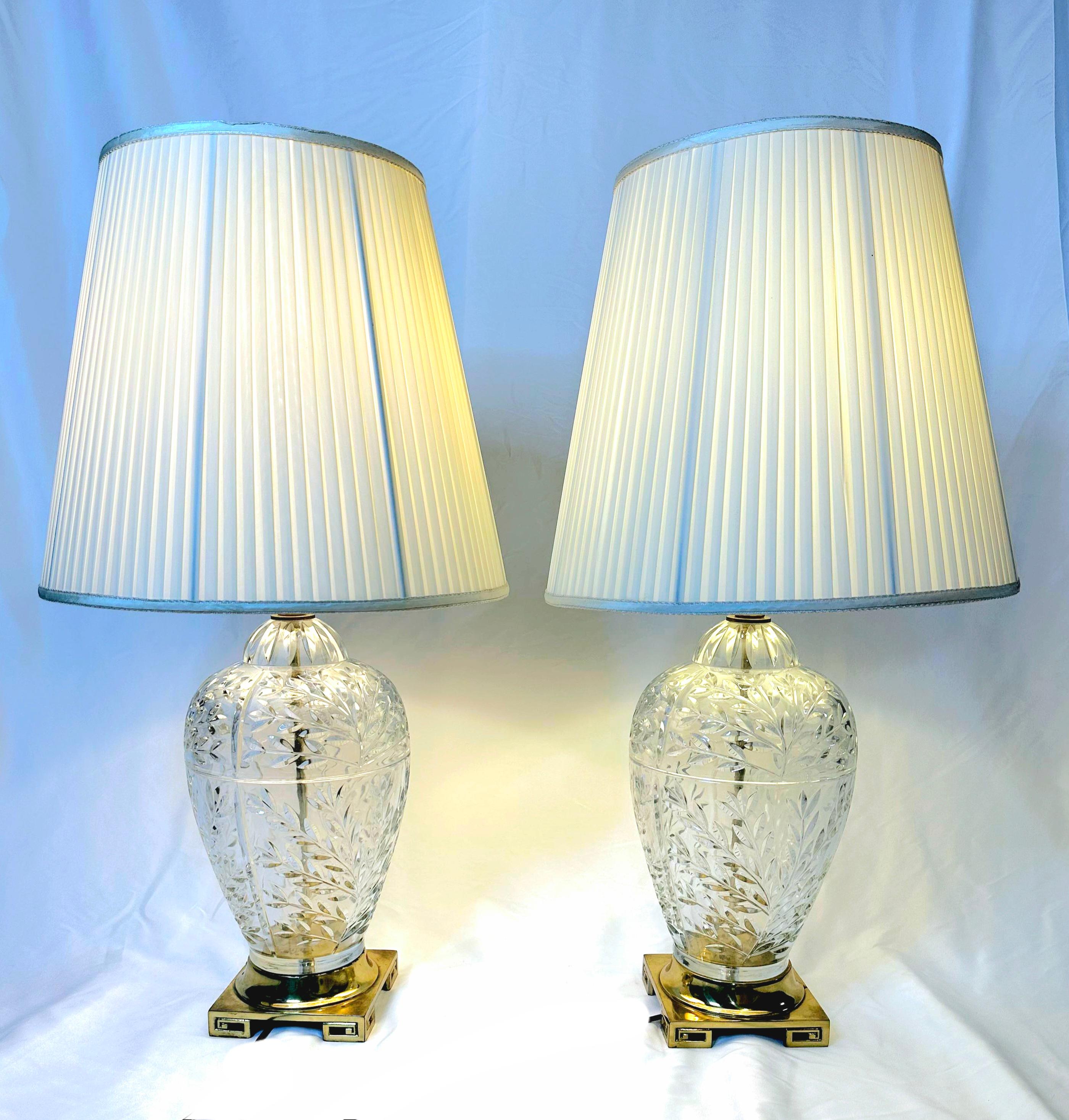 Pair Vtg French Style Cut Crystal Glass Bulbous Table Lamps Brass Greek Key Base For Sale 10