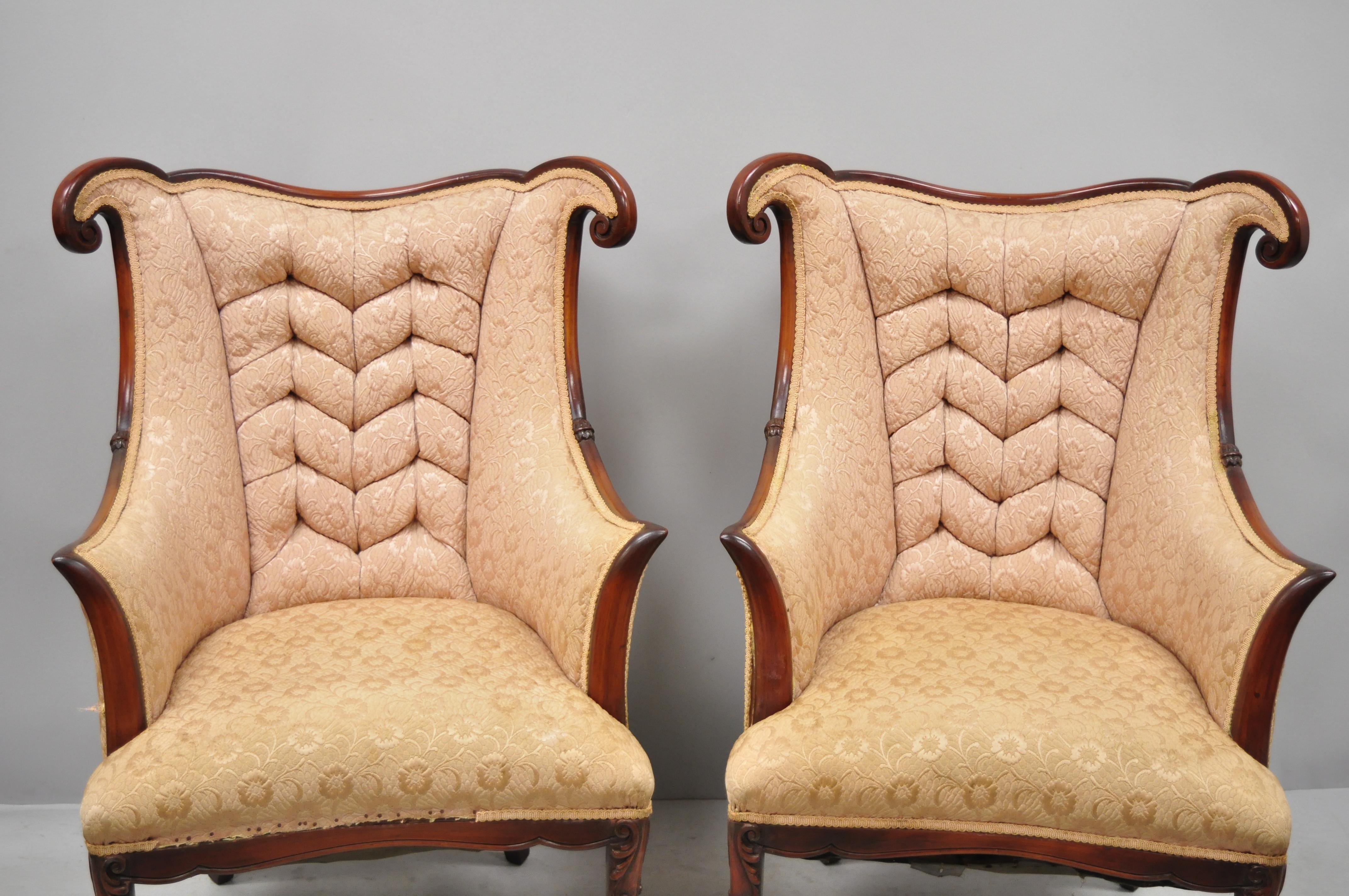 Paar Mahagoni-Sessel im französischen Hollywood-Regency-Stil nach Dorothy Drapes (Hollywood Regency) im Angebot