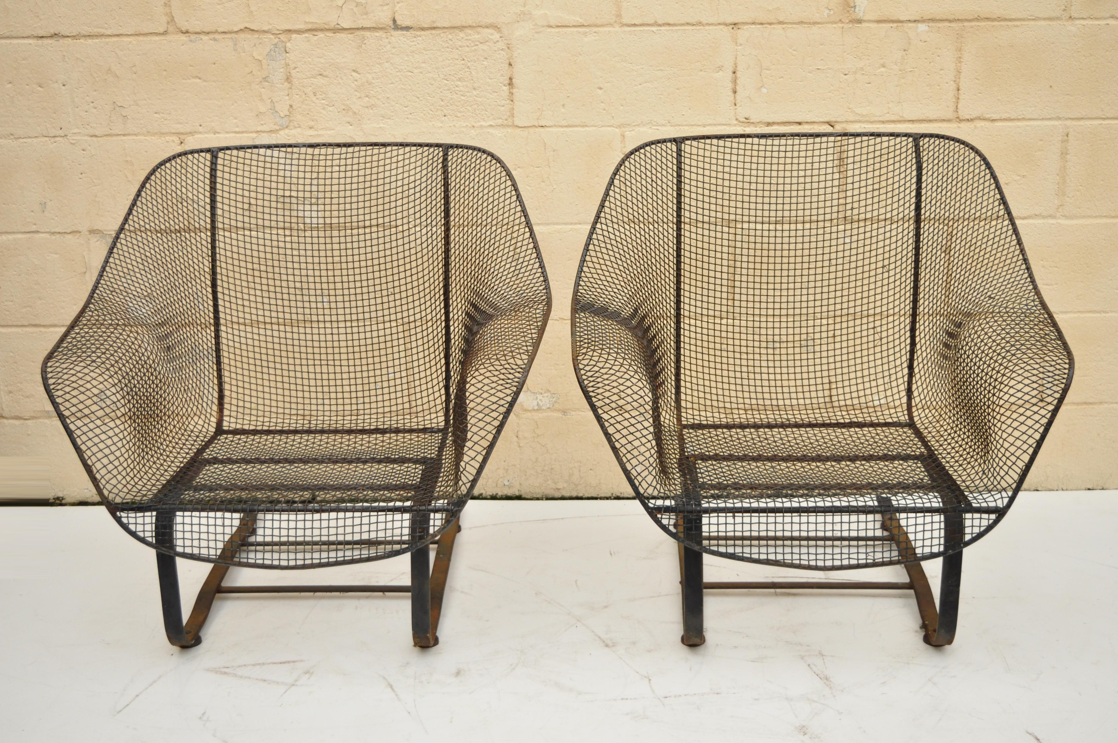 Mid-Century Modern Pair of Russell Woodard Sculptura Metal Mesh Wrought Iron Bouncer Lounge Chairs