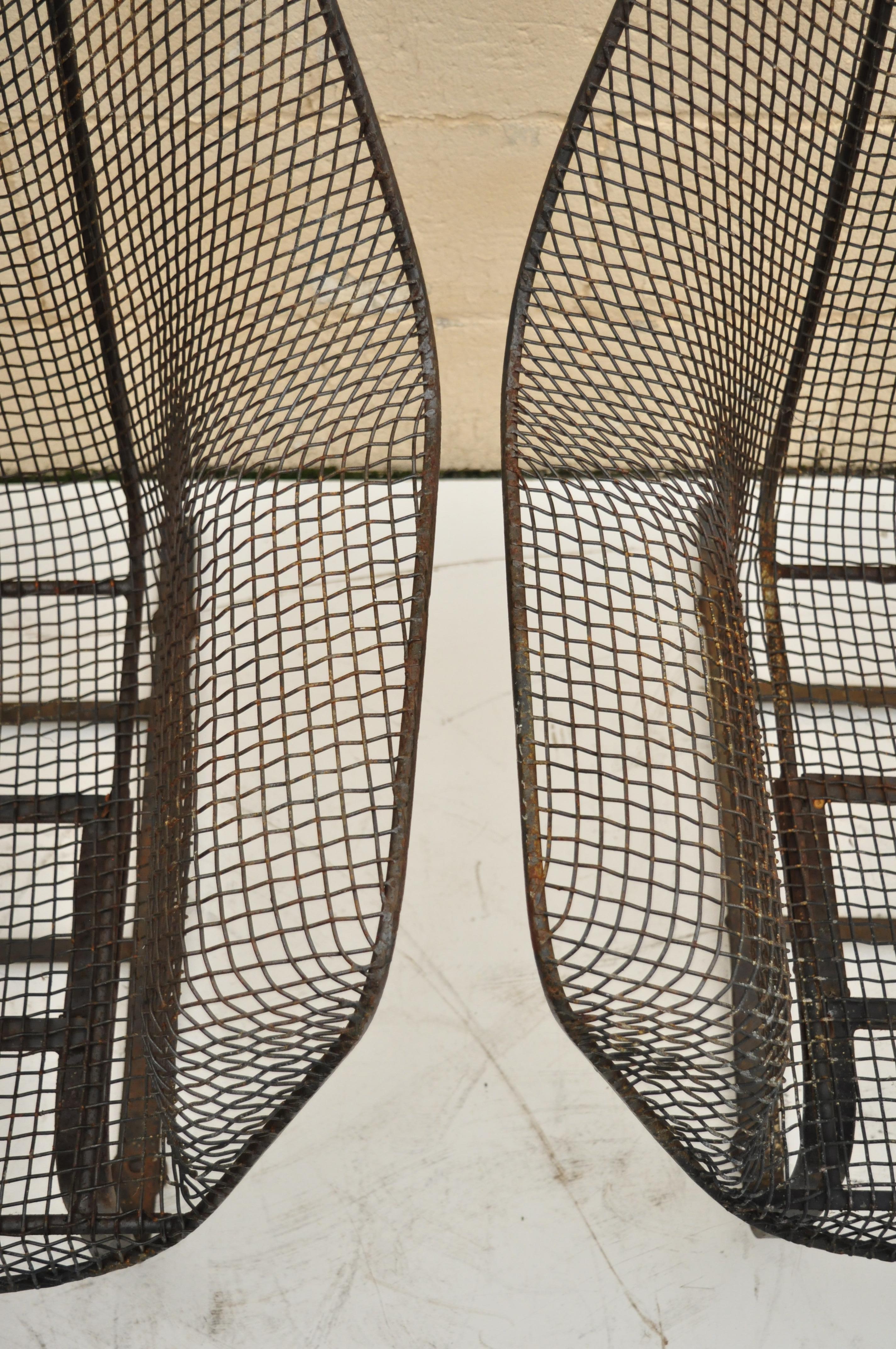 Pair of Russell Woodard Sculptura Metal Mesh Wrought Iron Bouncer Lounge Chairs In Good Condition In Philadelphia, PA
