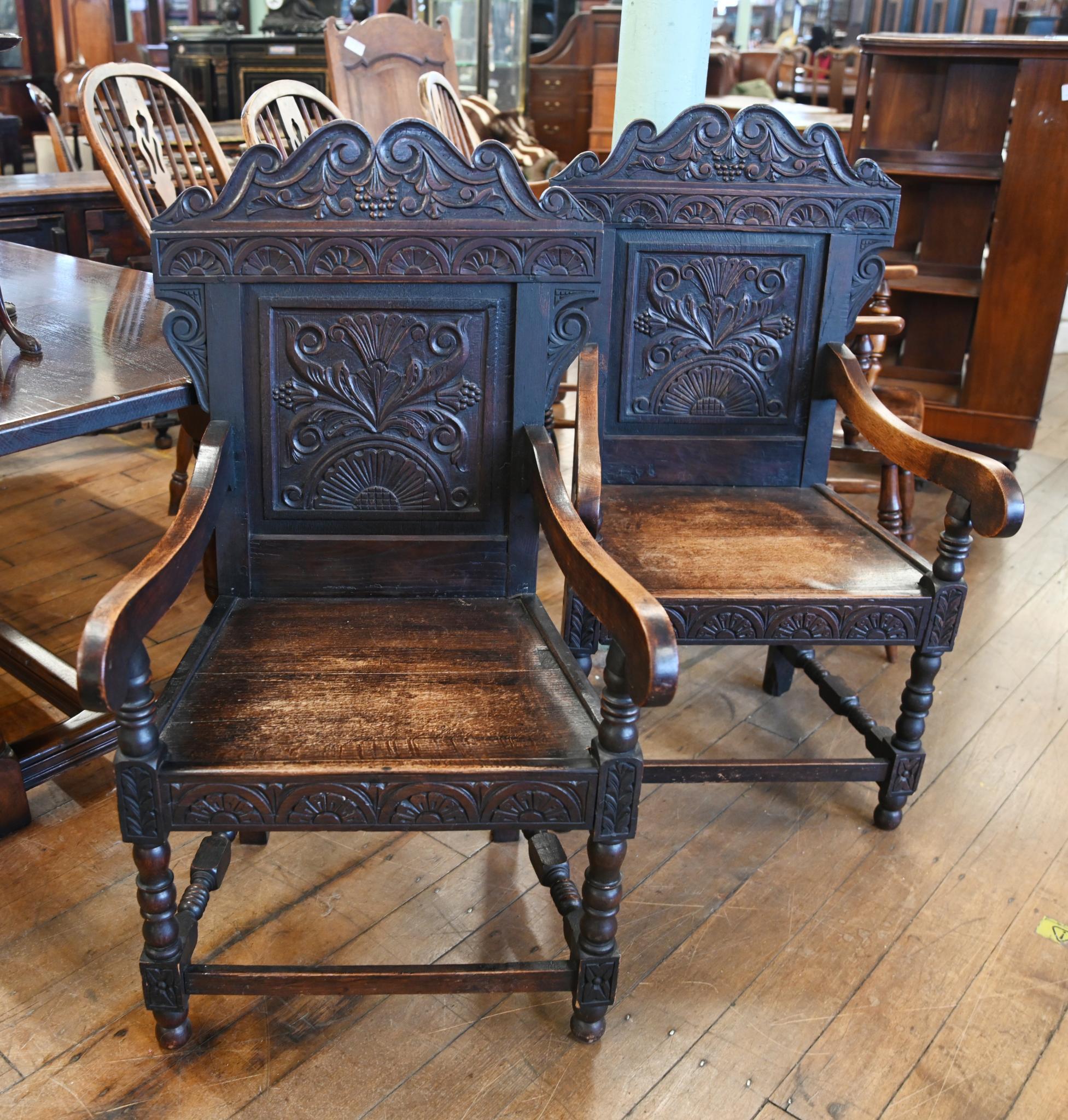 Paar Wainscot-Stühle aus geschnitzter Eiche, viktorianisch 1840 im Angebot 3