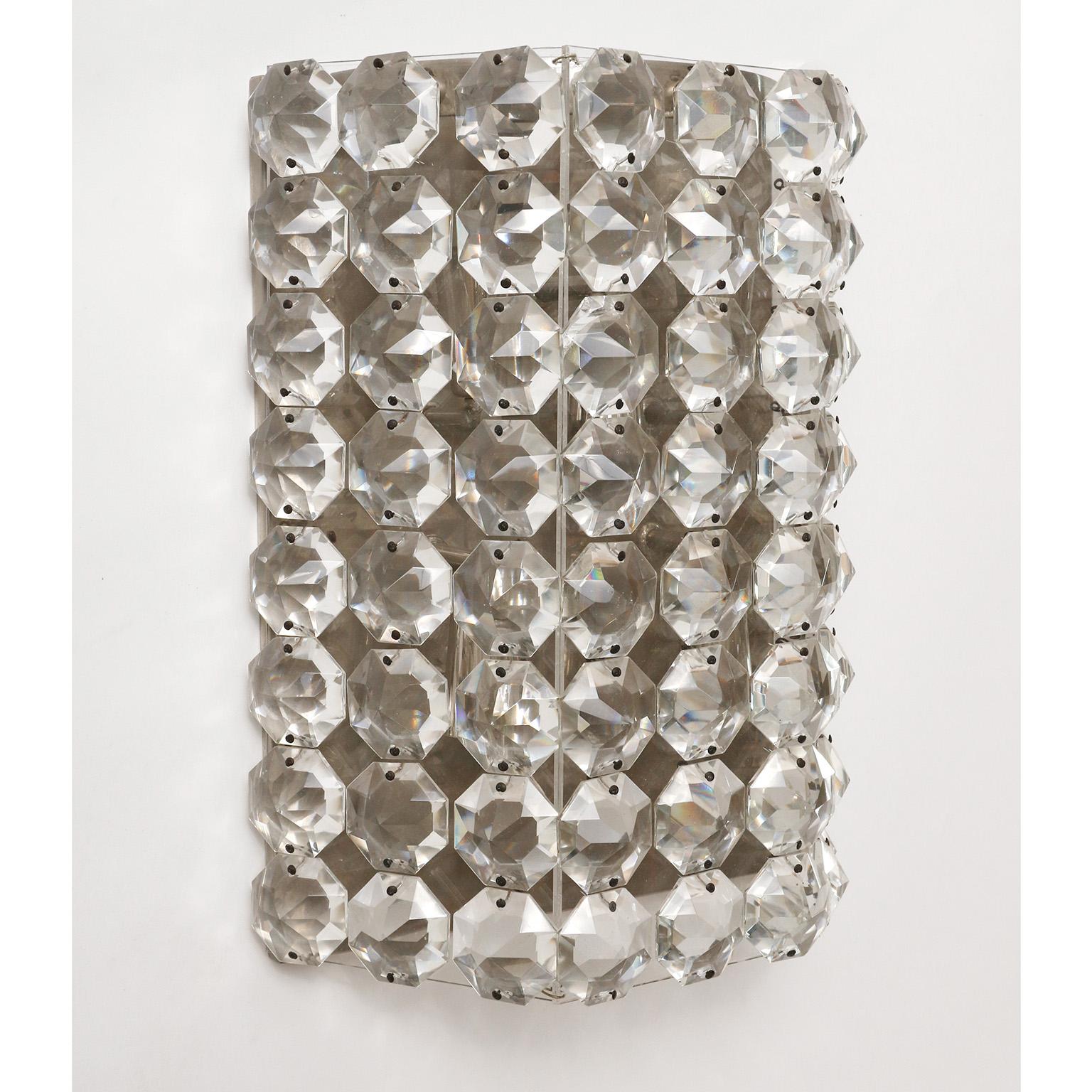 Paar Wandleuchten Sconces, Bakalowits, Nickel Glas Plexiglas, Mitte des Jahrhunderts, 1960 im Zustand „Gut“ im Angebot in Hausmannstätten, AT