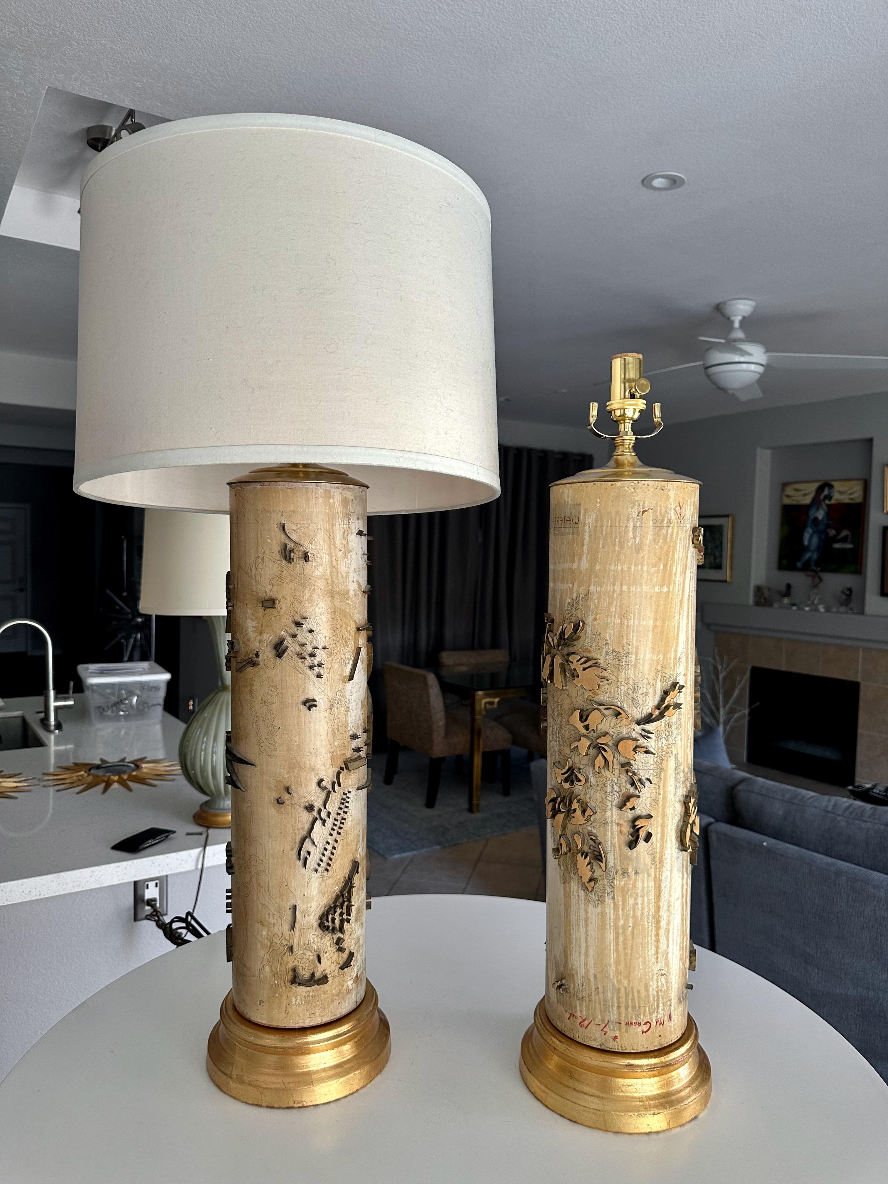 Paire de lampes de table à rouleau en papier peint en vente 14