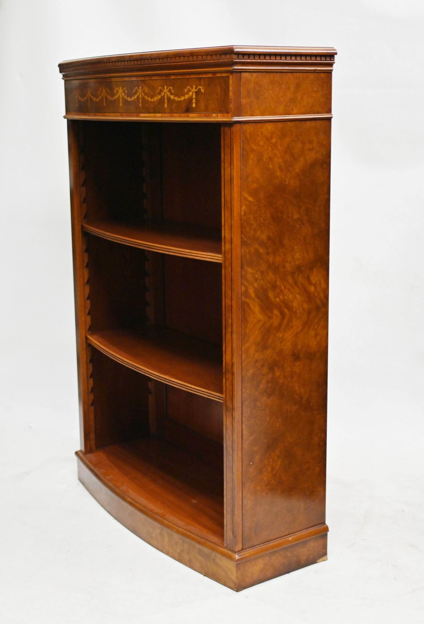 Pair Walnut Bookcases Open Front Sheraton Inlay In Good Condition For Sale In Potters Bar, GB