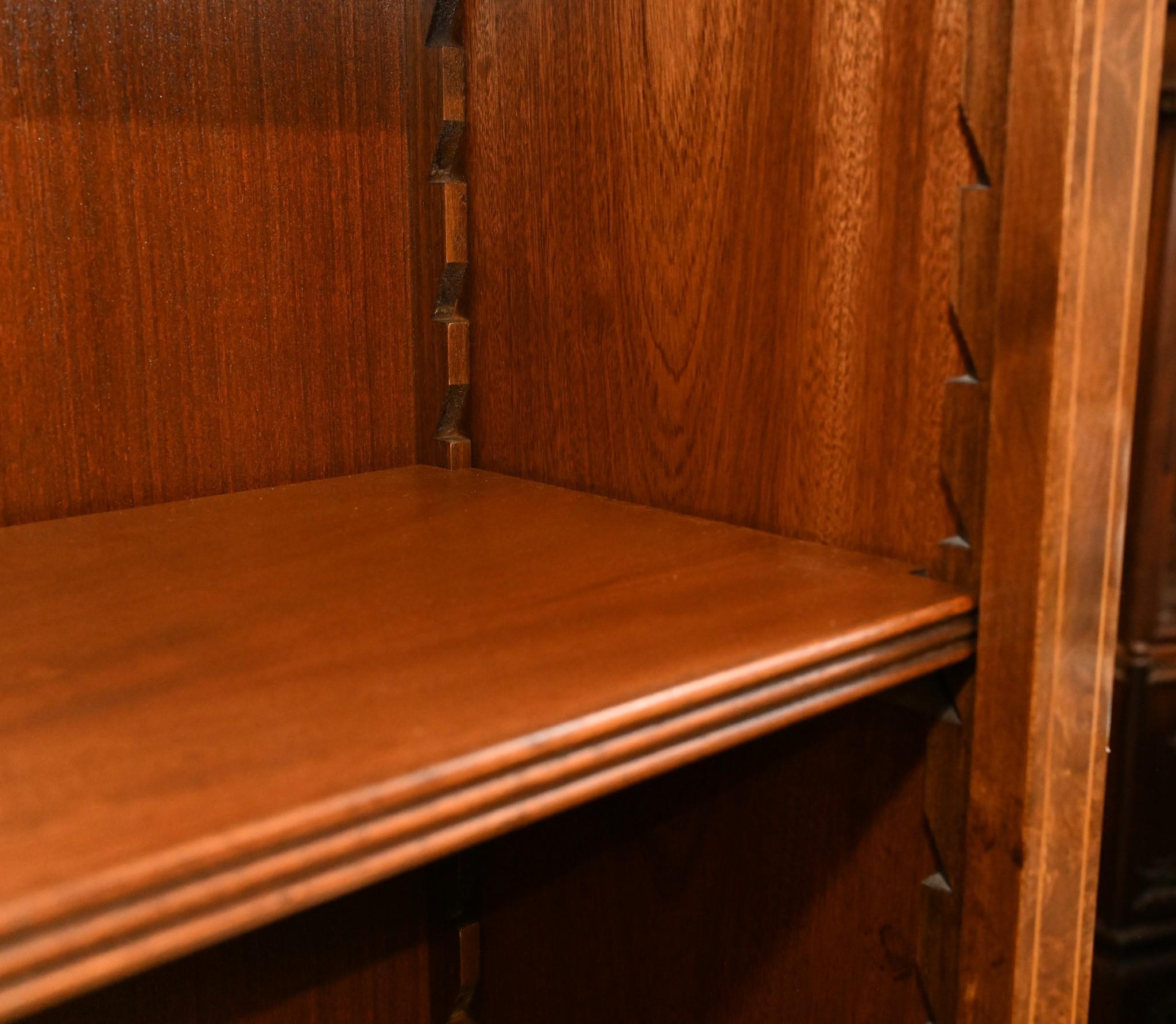 Late 20th Century Pair Walnut Bookcases - Regency Sheraton Open Front For Sale