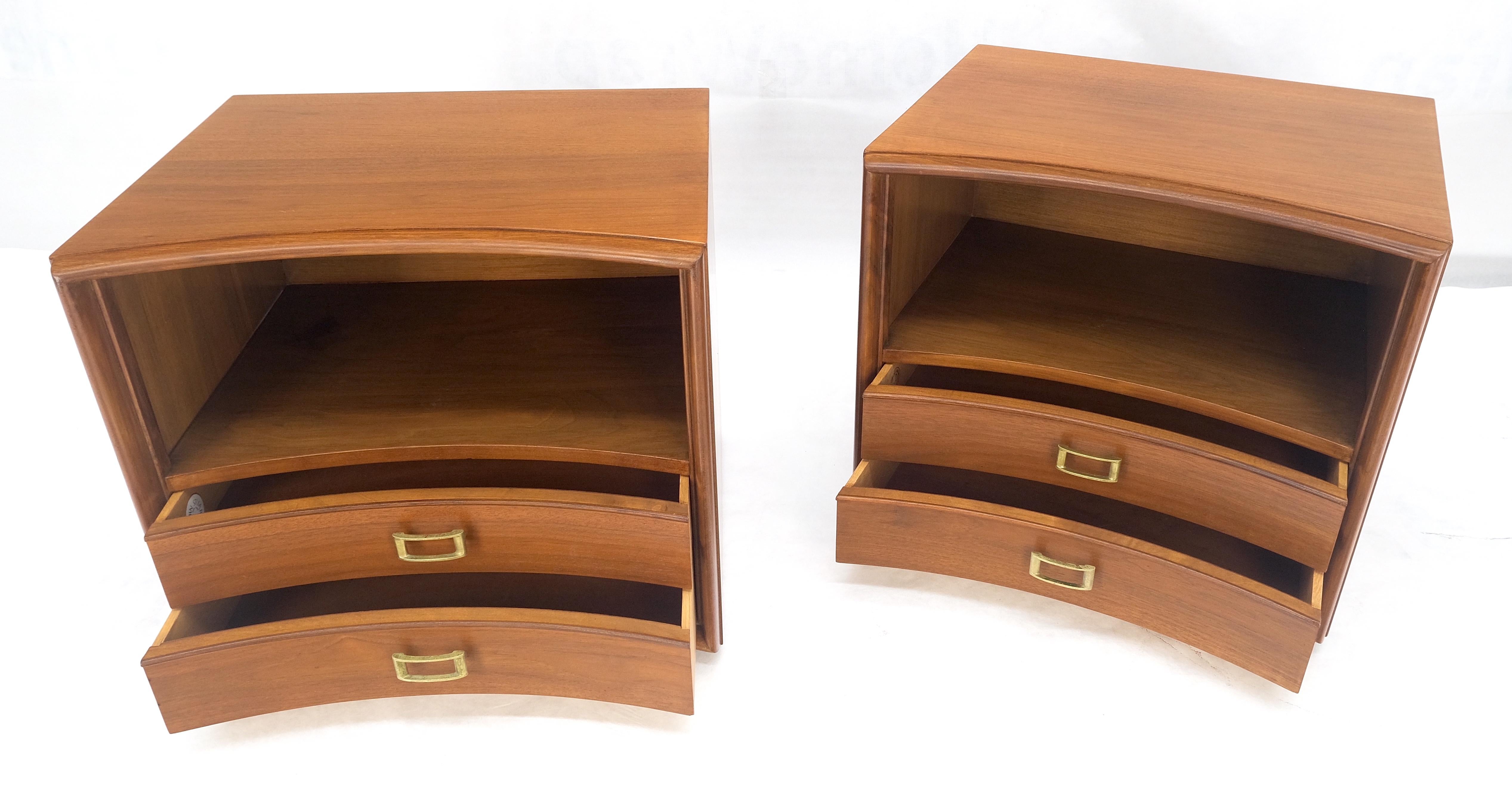 Laiton Paire de tables de nuit MINT ! Paul Frankl John Stuart en vente