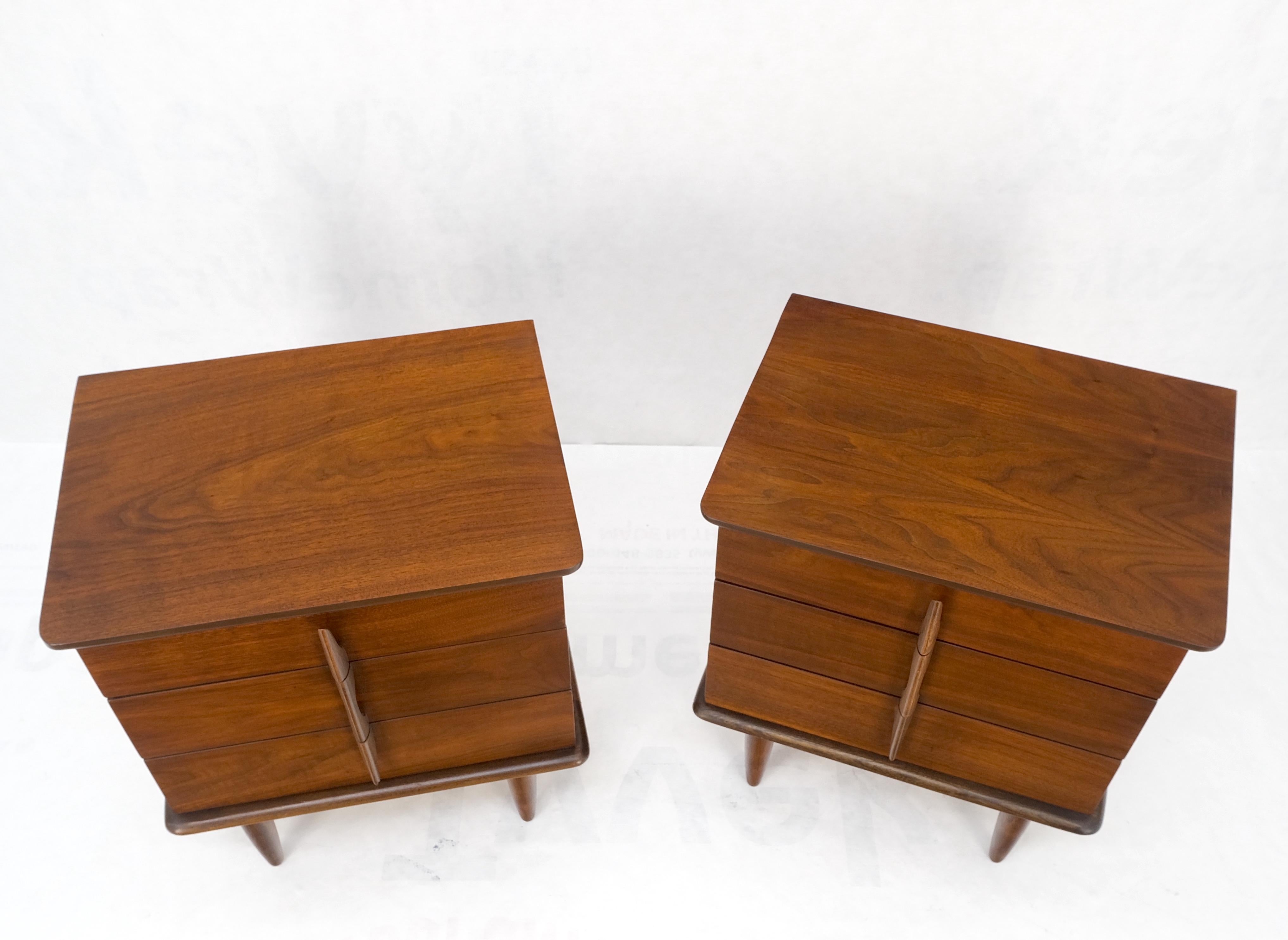 Pair Walnut Mid Century 3 Drawers Sculptural Night Stands End Tables Mint! For Sale 6