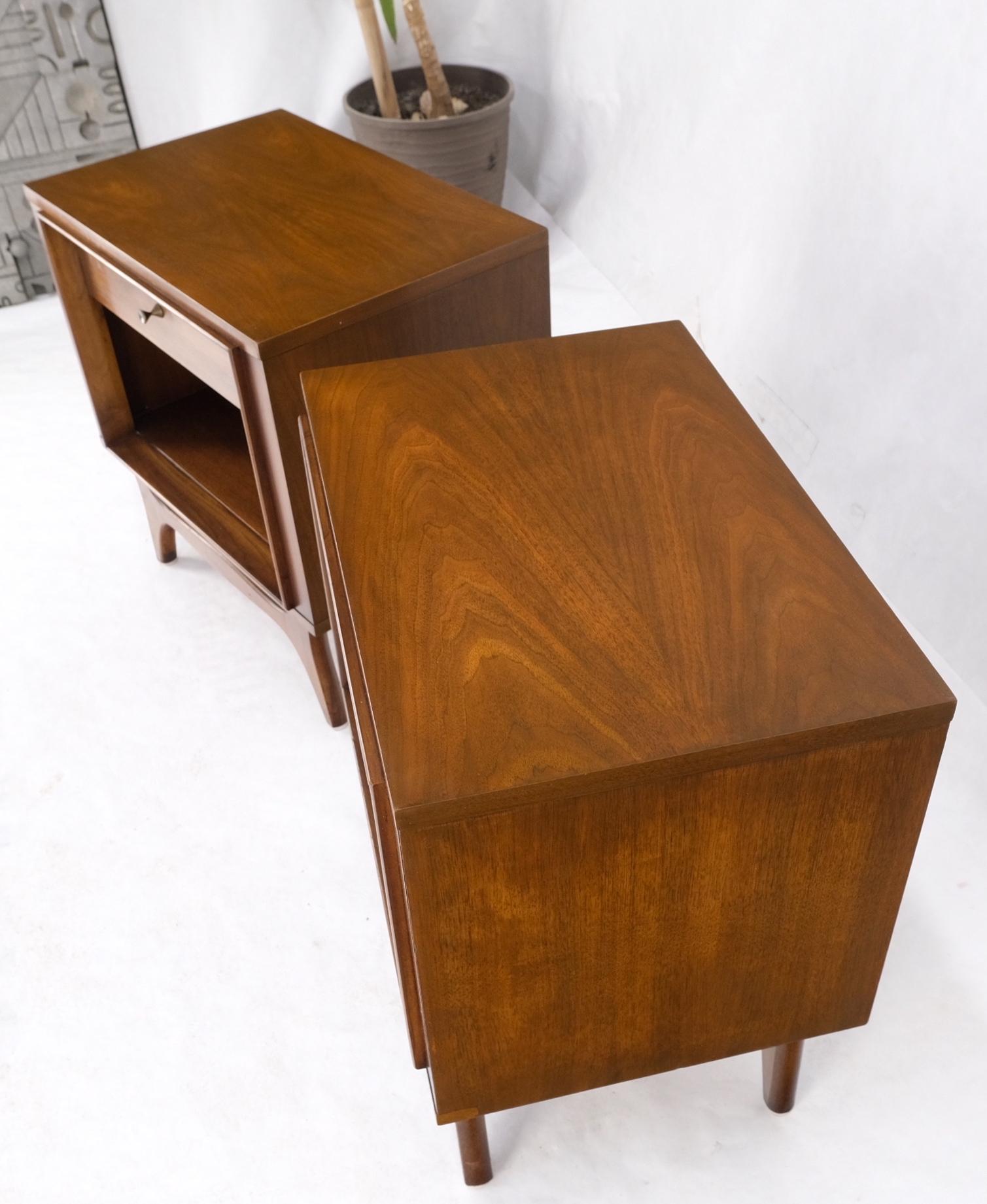 Pair Walnut One Drawer Mid-Century Modern End Tables Night Stands Mint! For Sale 11