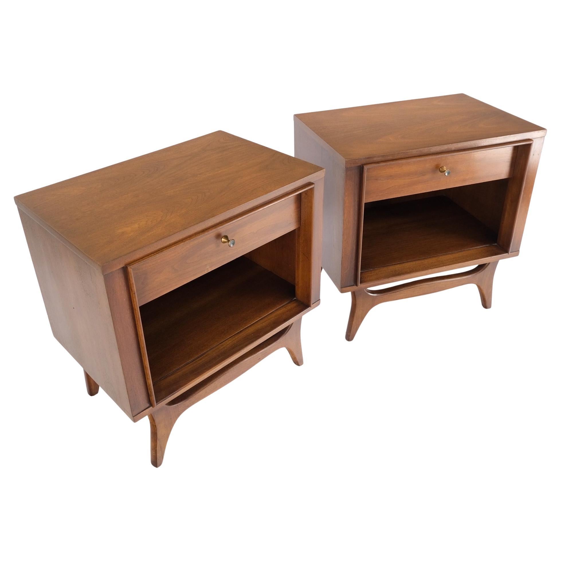 Pair Walnut One Drawer Mid-Century Modern End Tables Night Stands Mint! For Sale