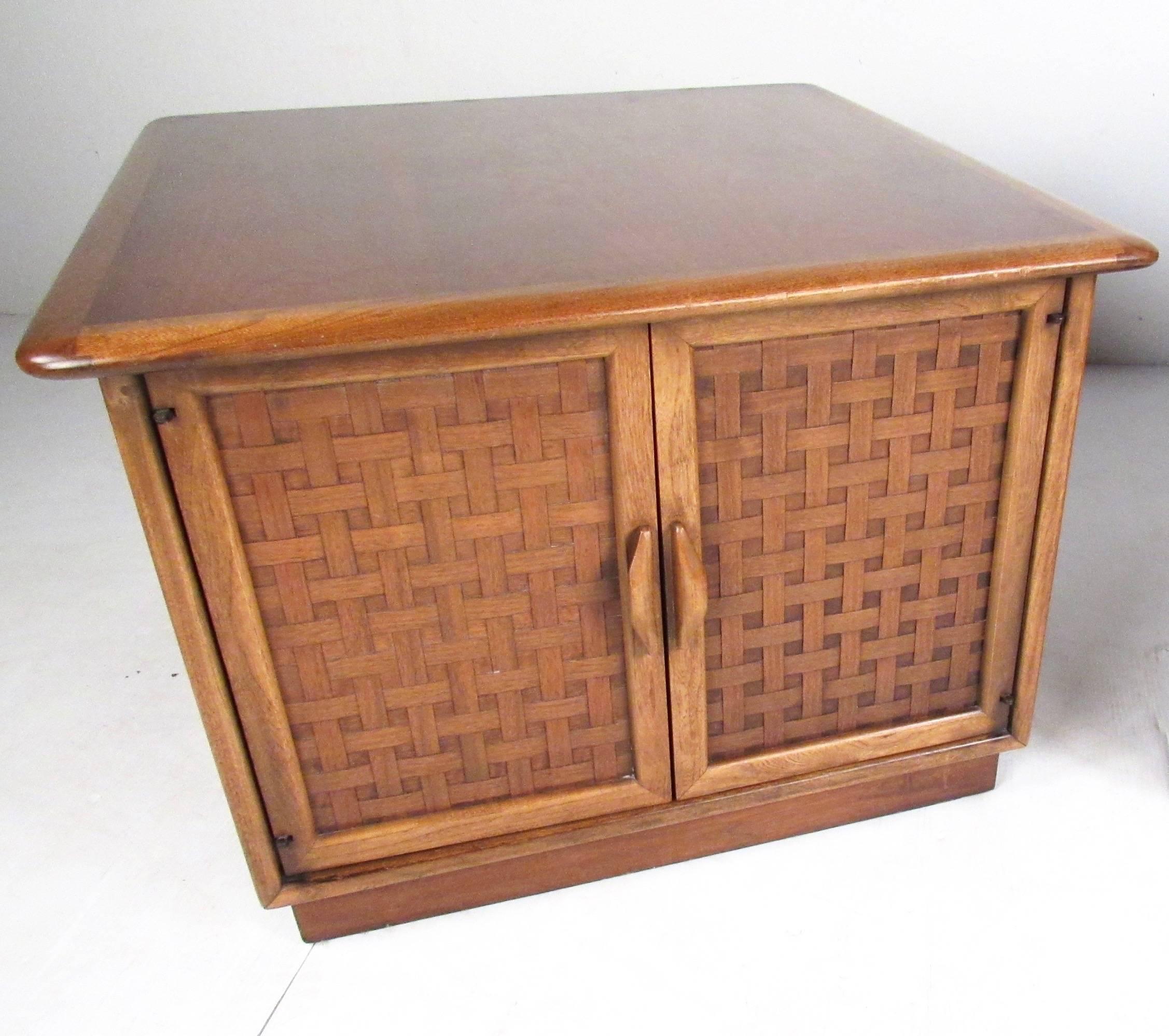 Mid-Century Modern Paire de meubles de rangement de table d'appoint Warren Church pour Lane en vente