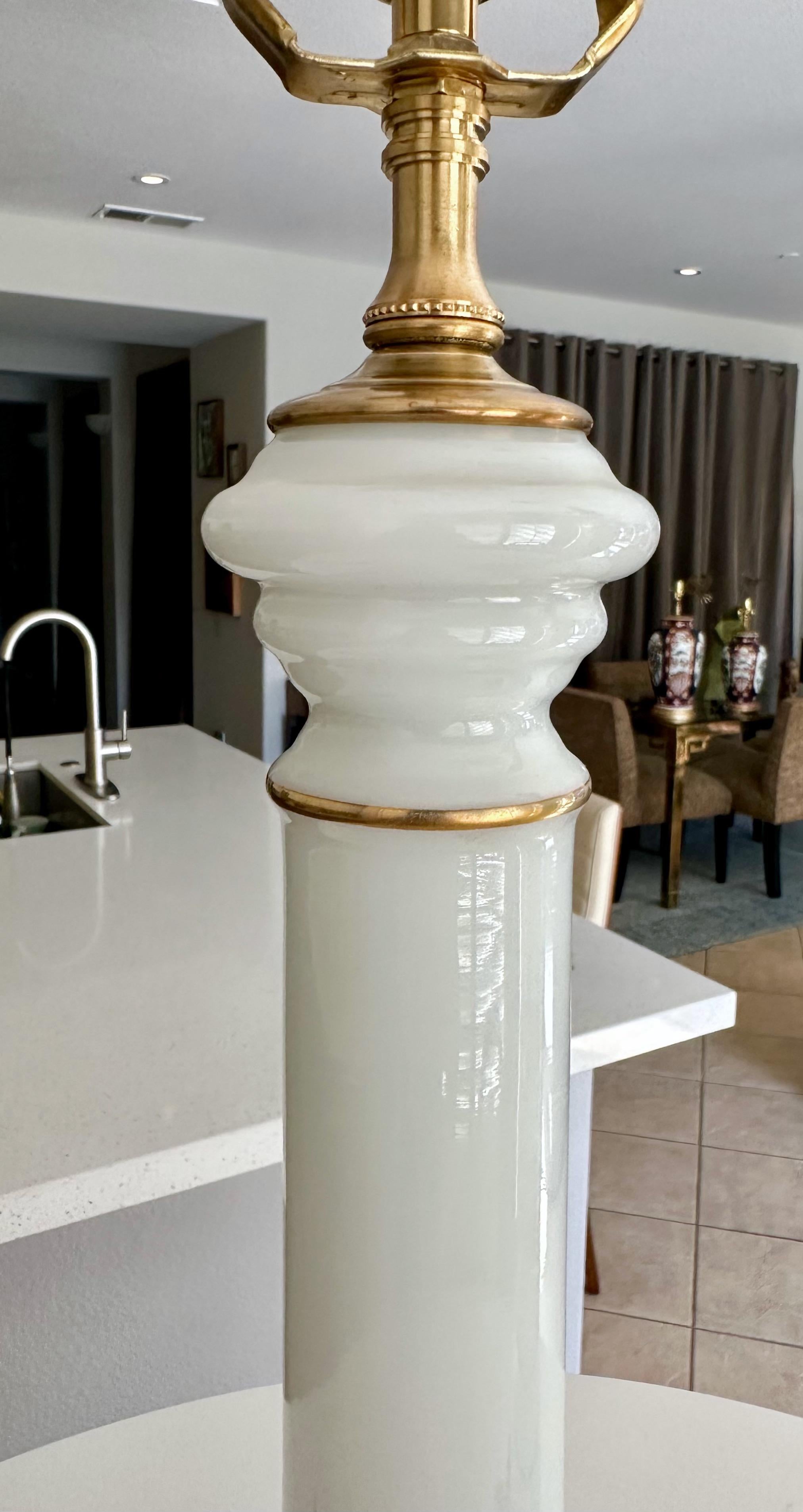 Pair Warren Kessler White Opaline Glass Mid-Century Table Lamps in vendita 7