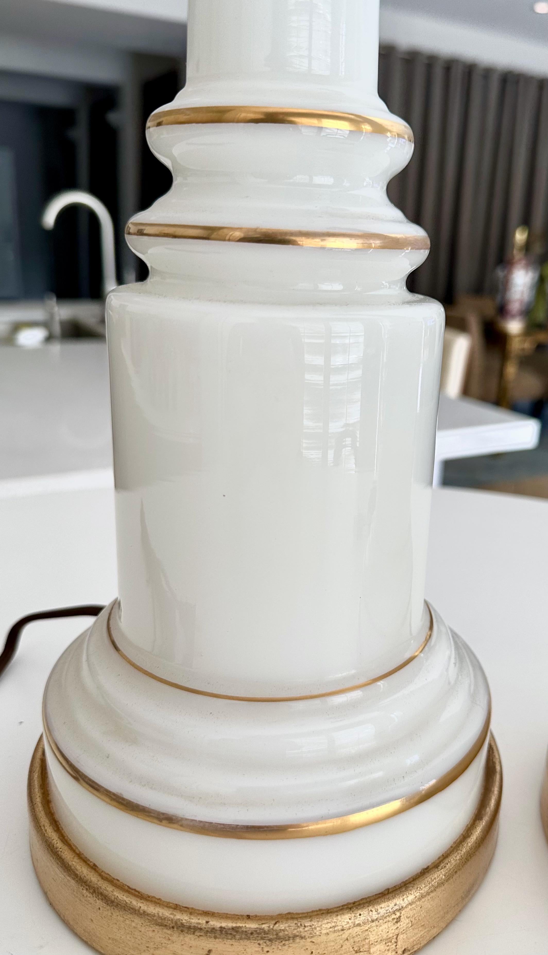 Pair Warren Kessler White Opaline Glass Mid-Century Table Lamps in vendita 8
