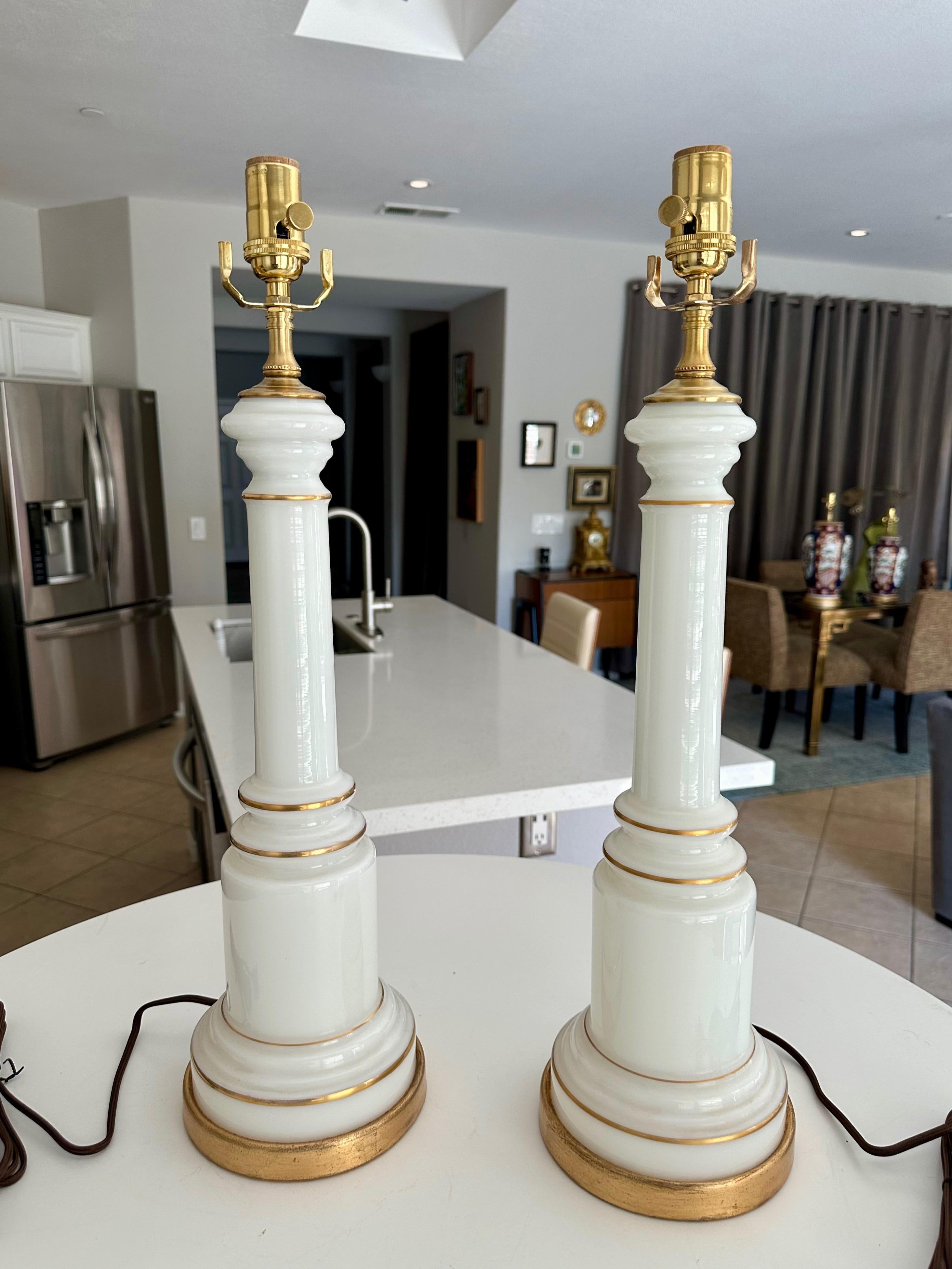 XX secolo Pair Warren Kessler White Opaline Glass Mid-Century Table Lamps in vendita