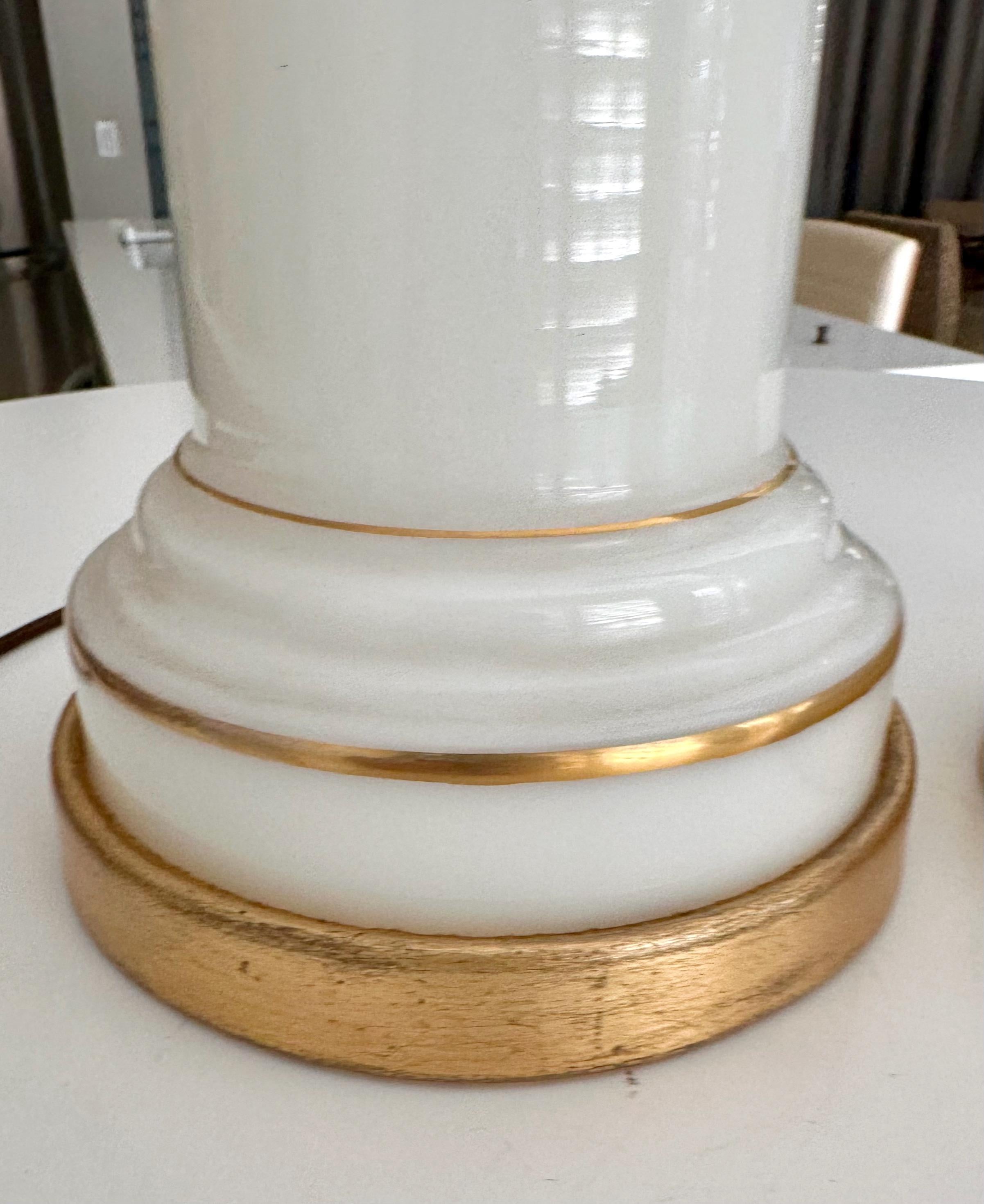 Pair Warren Kessler White Opaline Glass Mid-Century Table Lamps in vendita 3