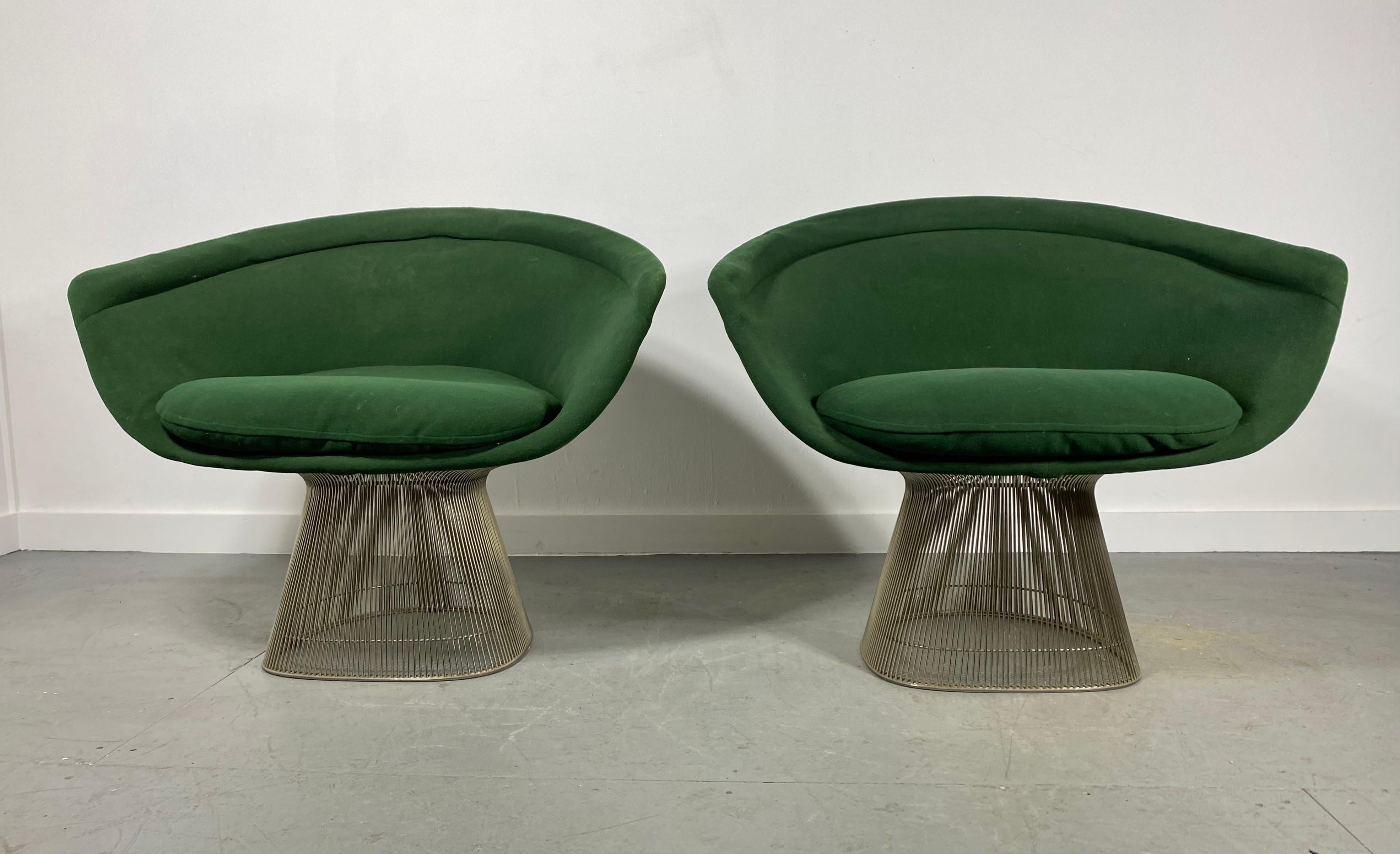 Pair Warren Platner Lounge Chairs, Classic Modernist, Manufactured by Knoll In Good Condition For Sale In Buffalo, NY