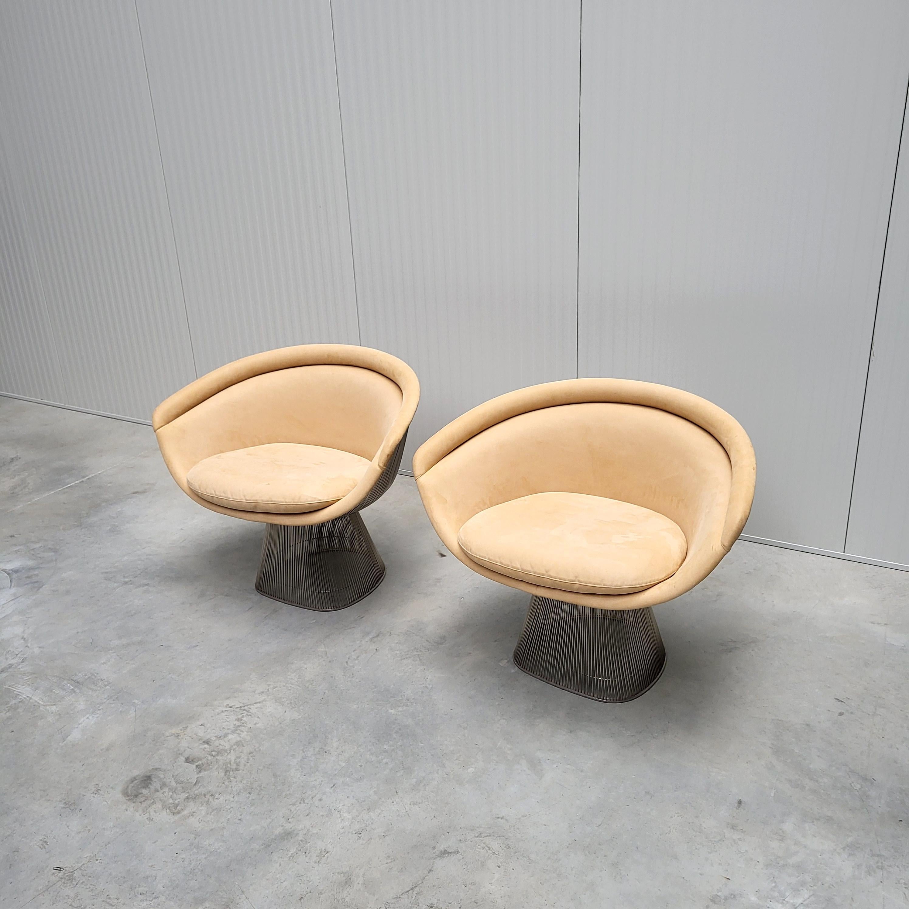 Fait main Paire de chaises longues Warren Platner Wire pour Knoll Ultra Suede, années 2000 en vente