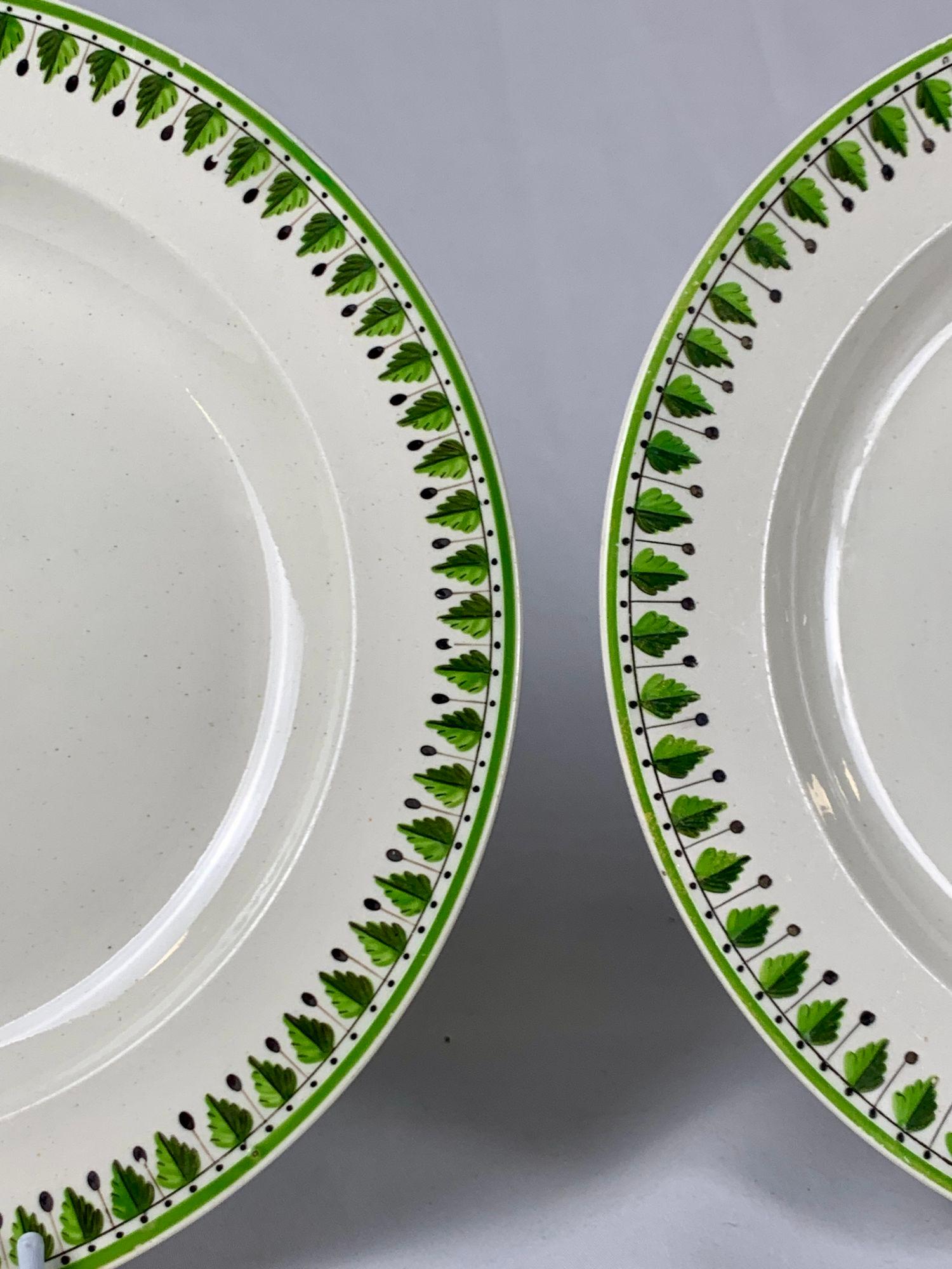 Pareja de Platos de Crema Wedgwood Inglaterra Circa 1810 Pintado a mano en venta