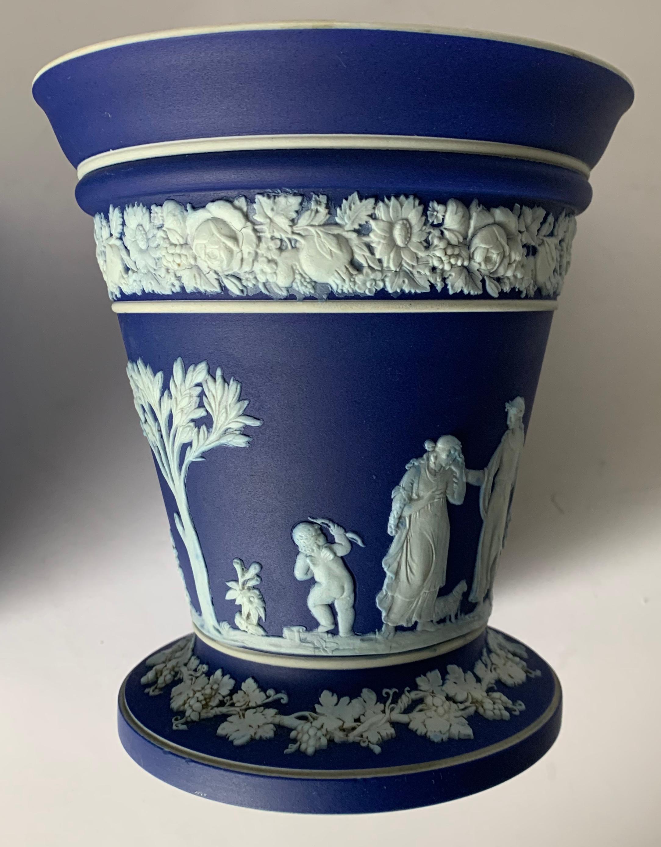 Pair of Wedgwood Dark Blue and White Vases For Sale 3