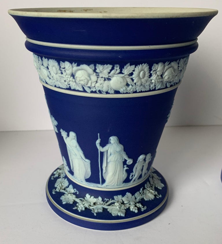 Pair of Wedgwood Dark Blue and White Vases For Sale at 1stDibs