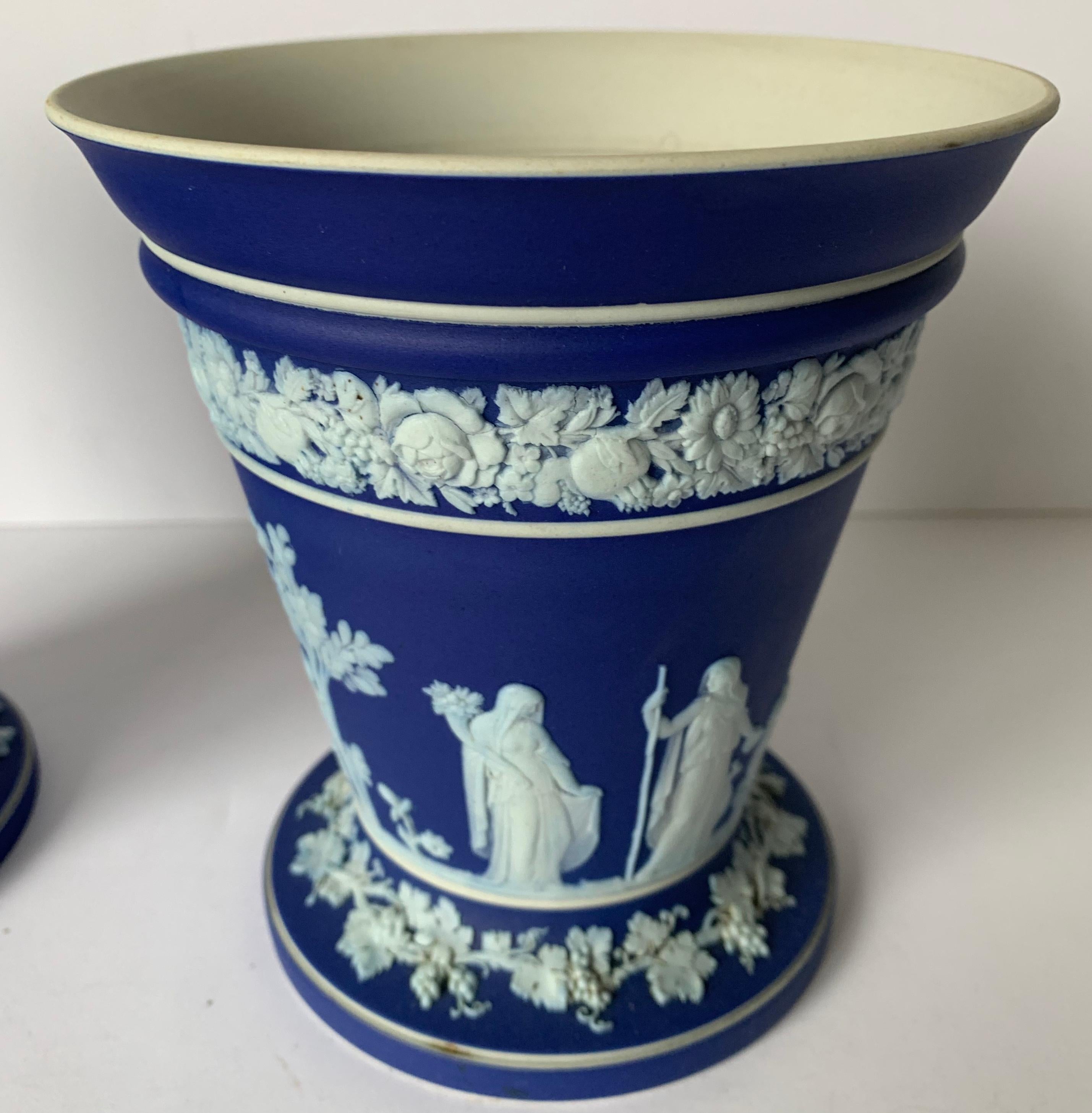 Neoclassical Pair of Wedgwood Dark Blue and White Vases For Sale