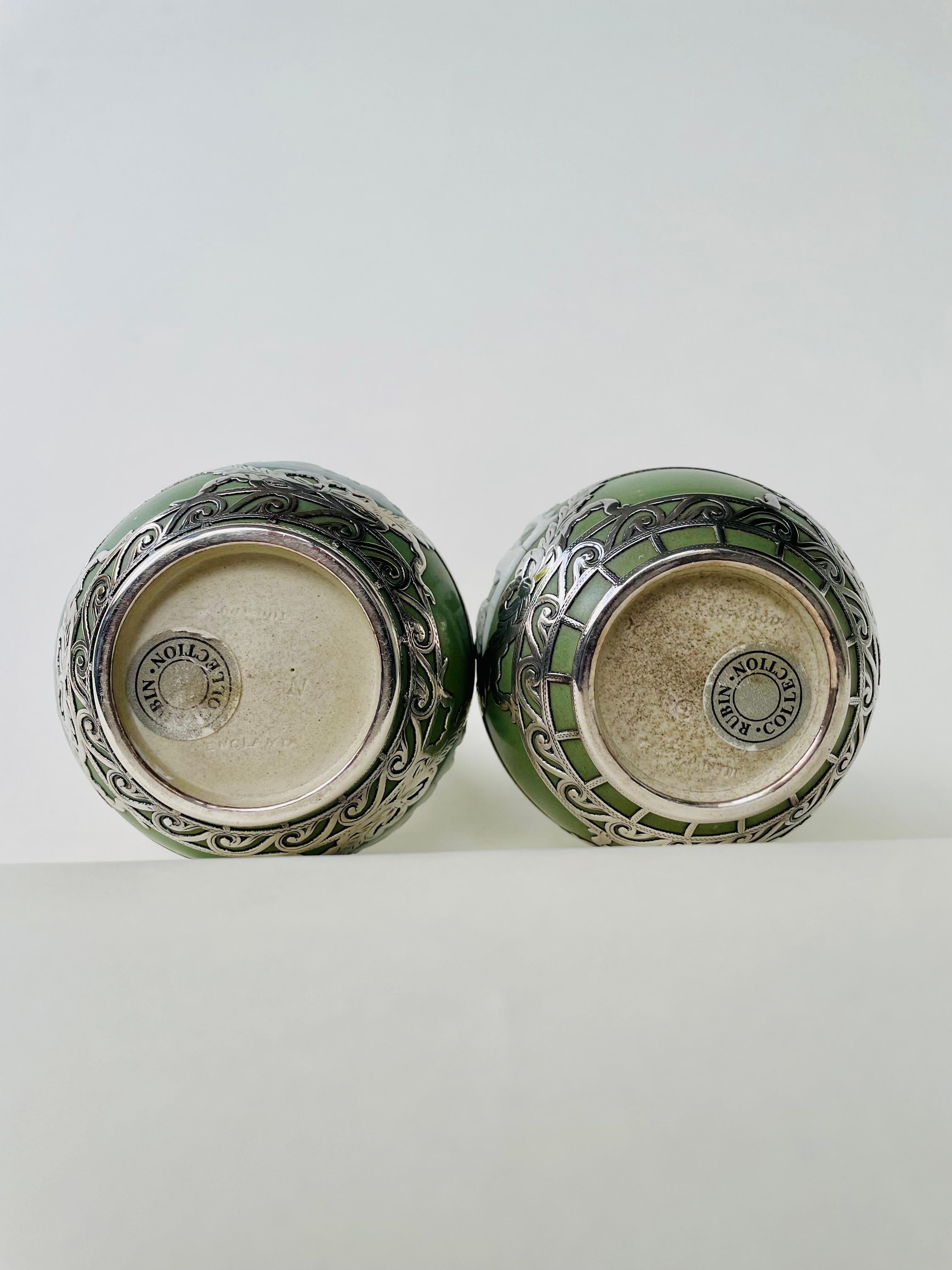 Coppia di vasi a bocciolo estetici Wedgwood Green Jasper Dip Stoneware Silver Overlay in vendita 3