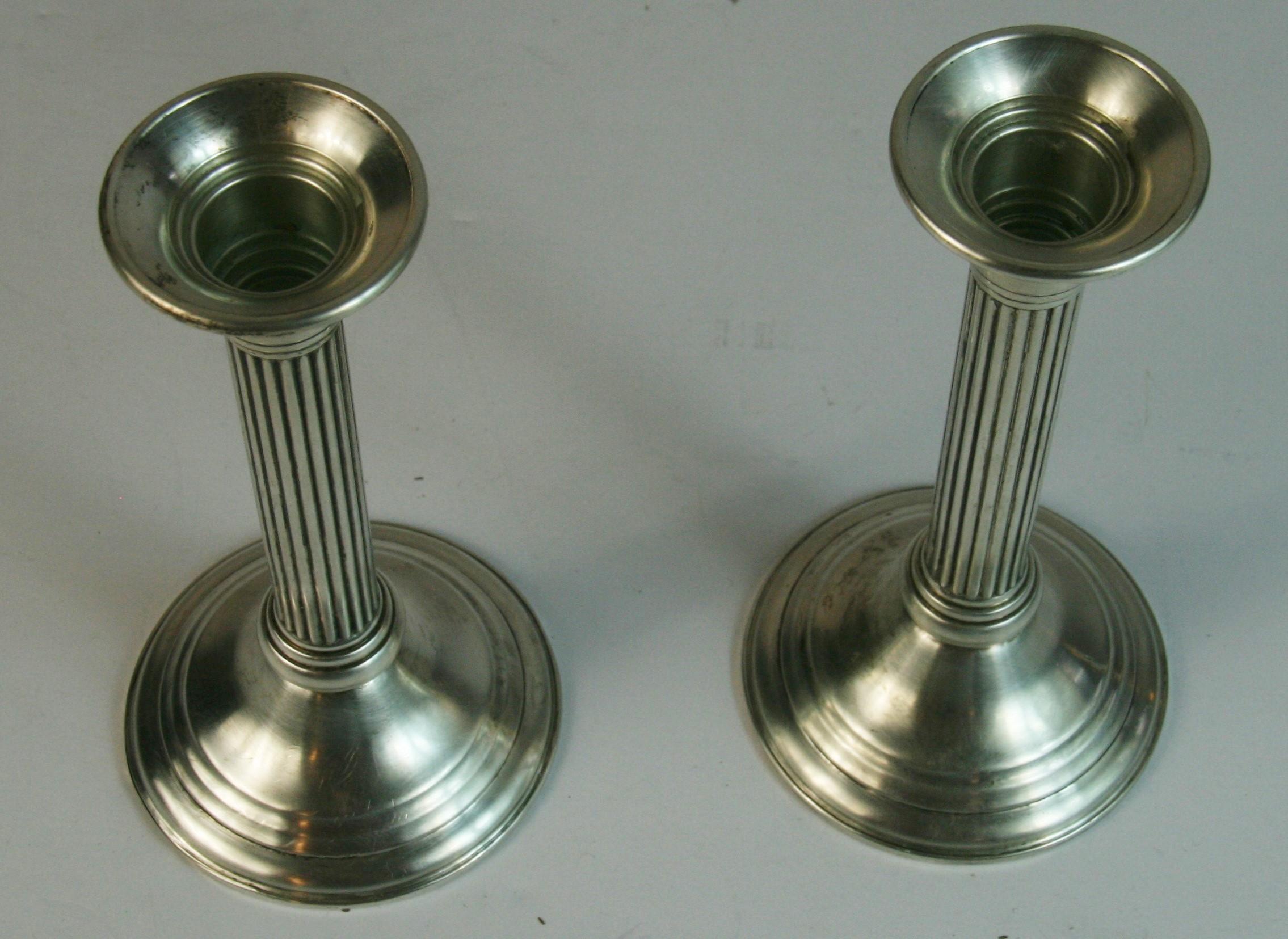 Coppia di bastoncini/portacandele scanalati in argento massiccio in vendita 4