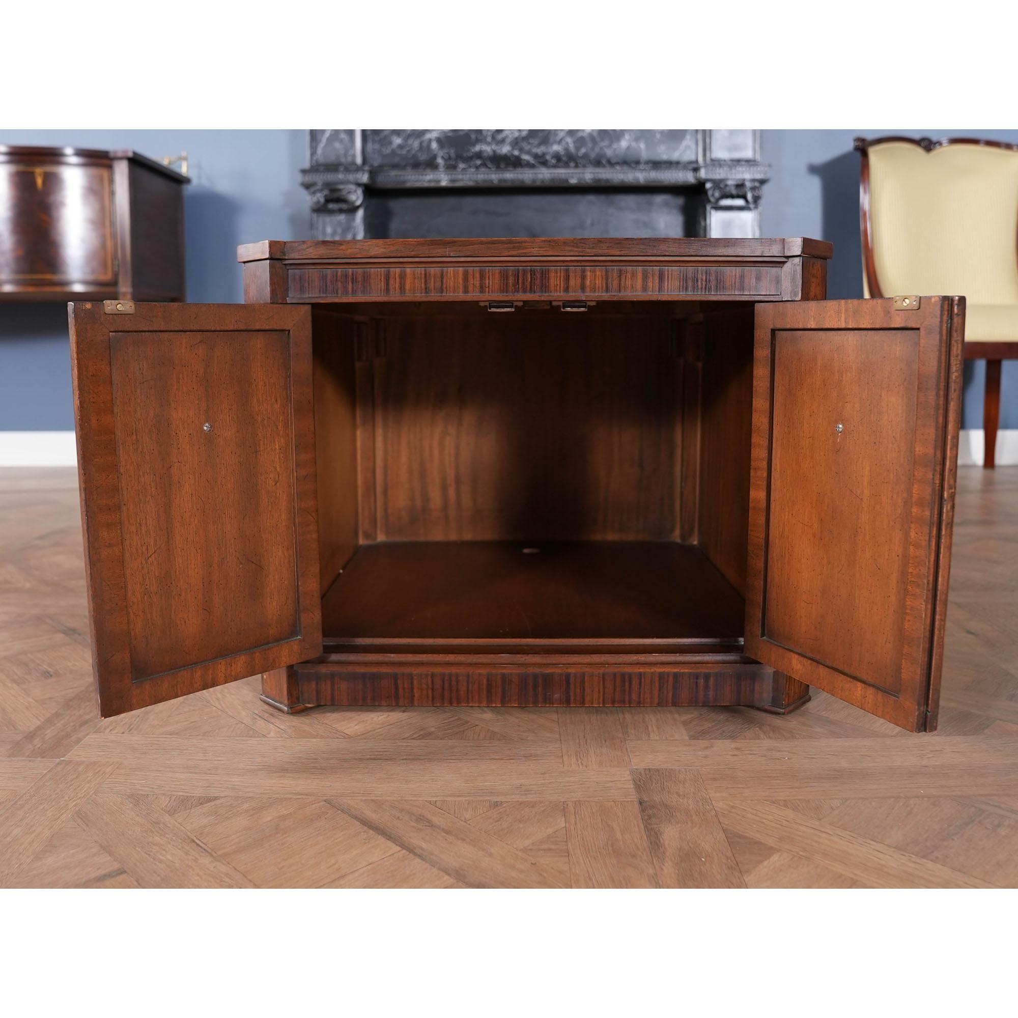 Acajou Paire de tables d'appoint Weiman en vente