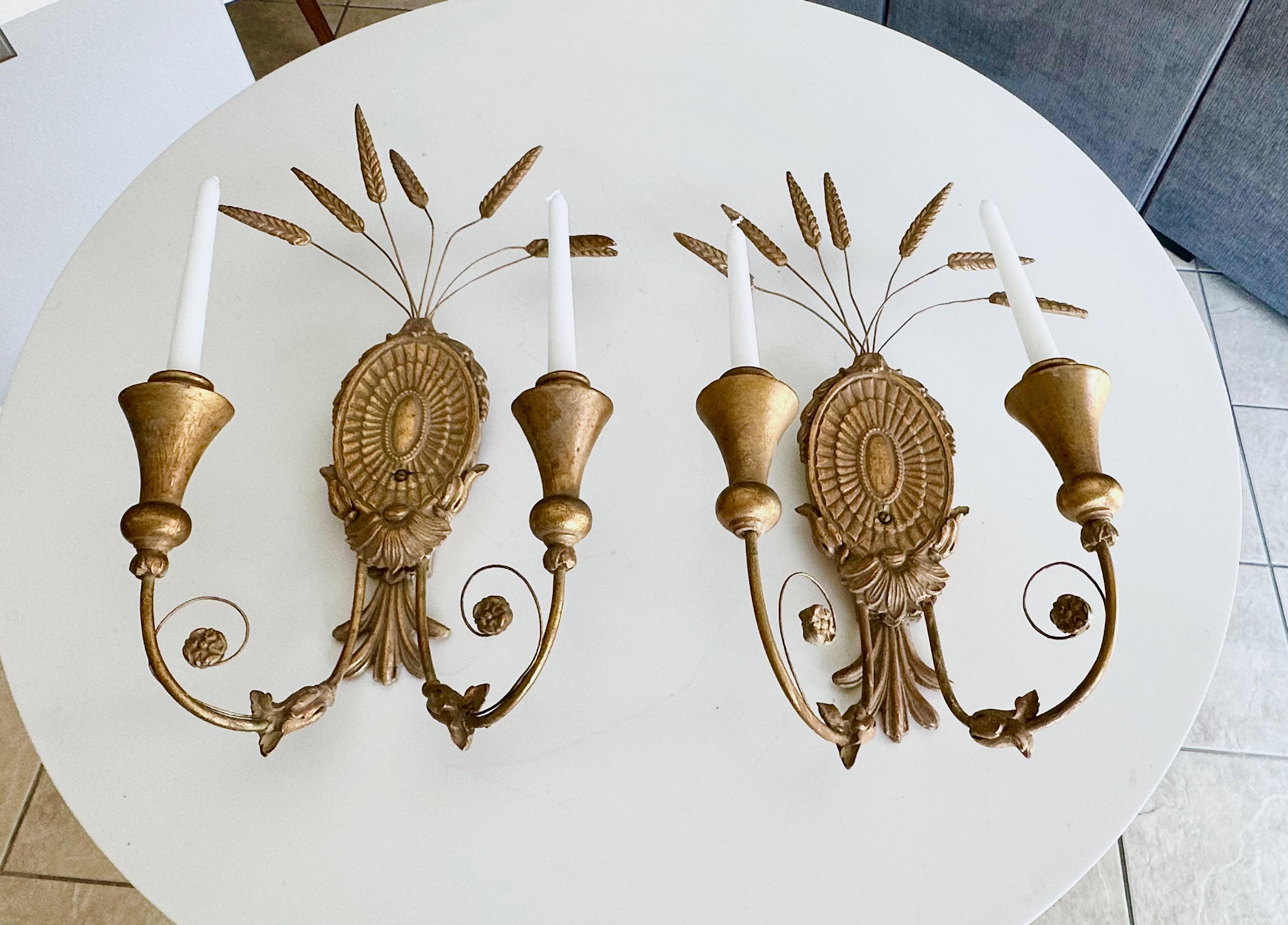 Pareja de candelabros de gavilla de trigo Norteamericano en venta